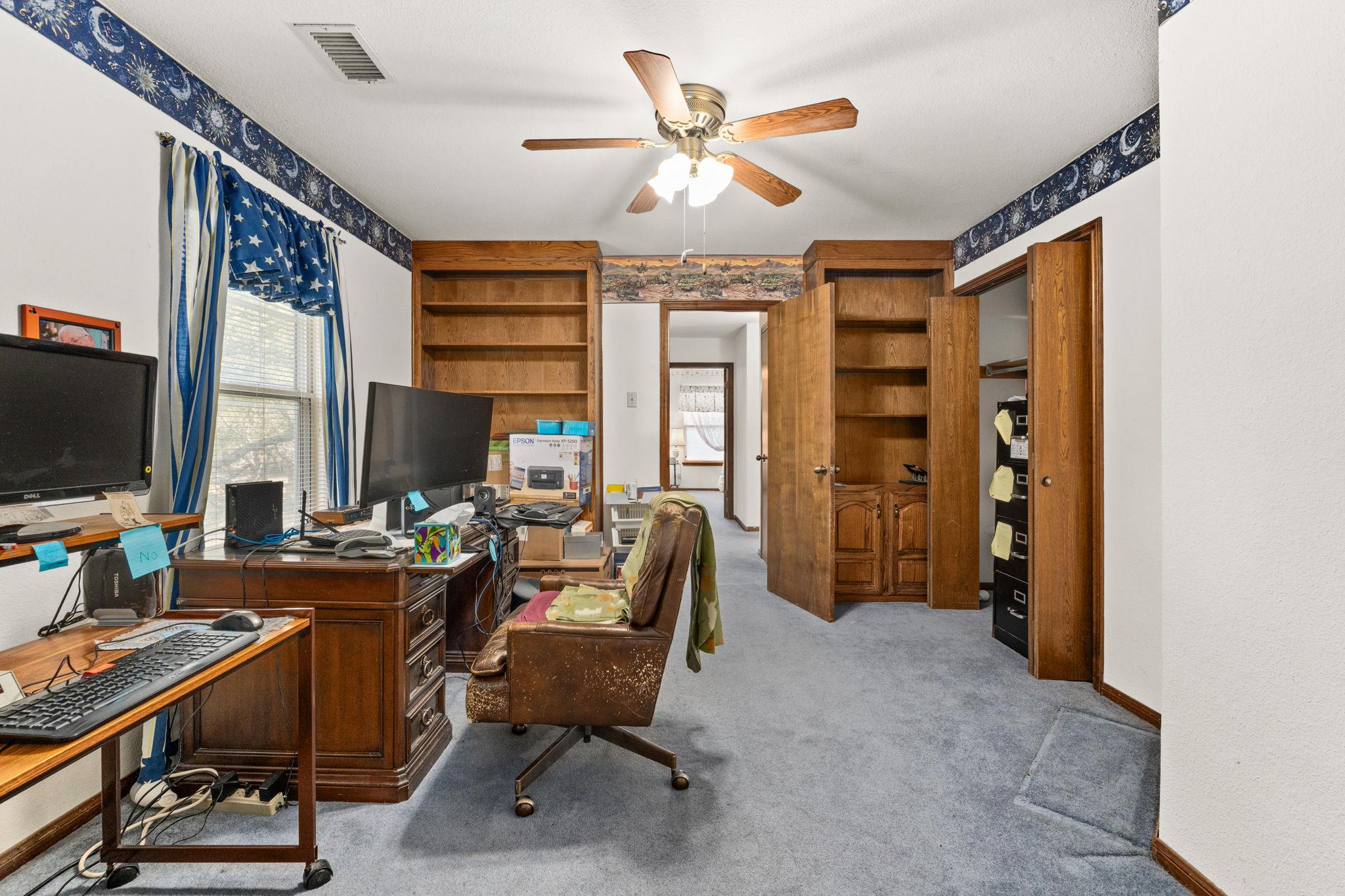 Image 30 of 39 For 1810 Freedom Ln