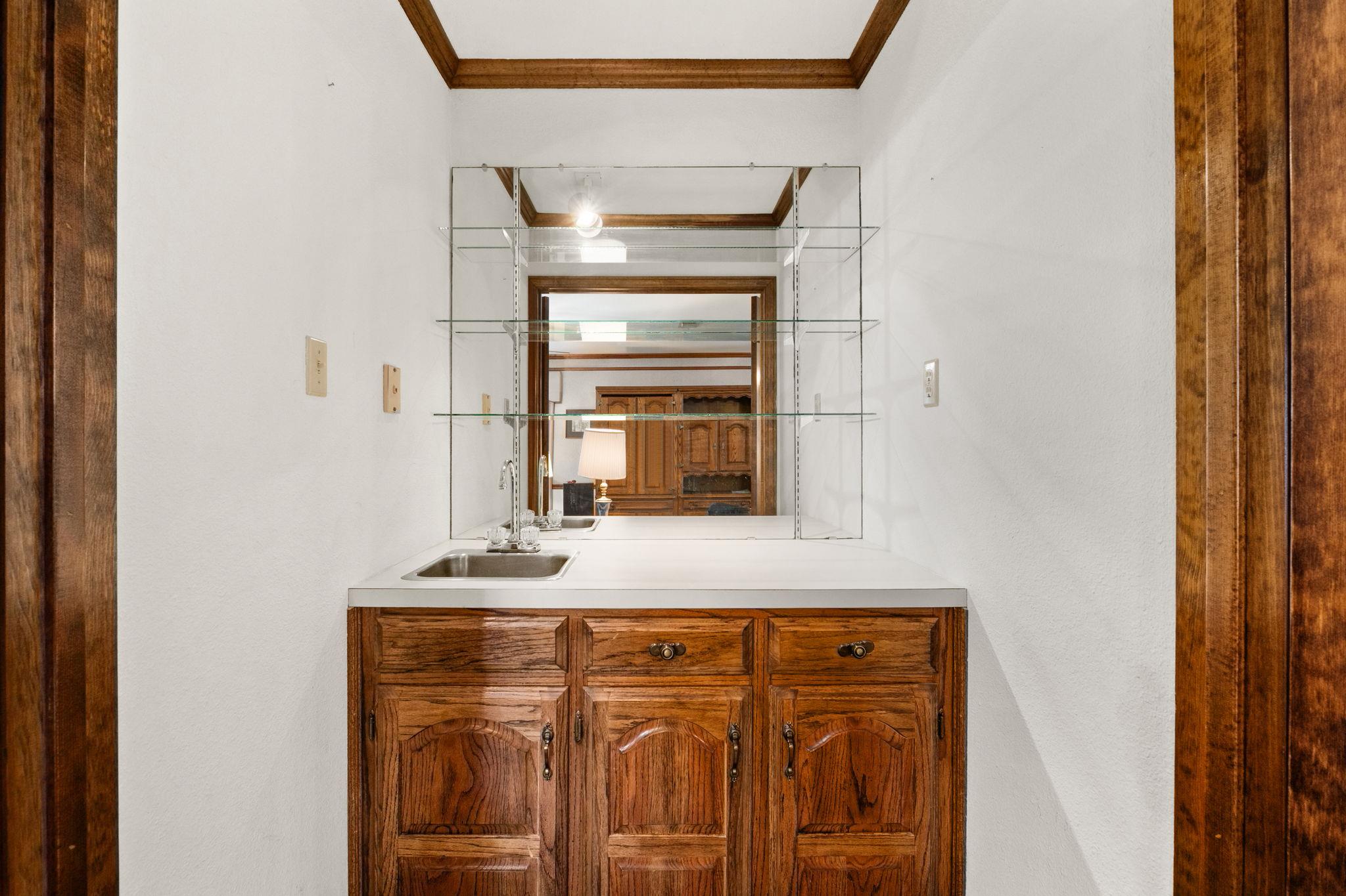 Image 7 of 39 For 1810 Freedom Ln