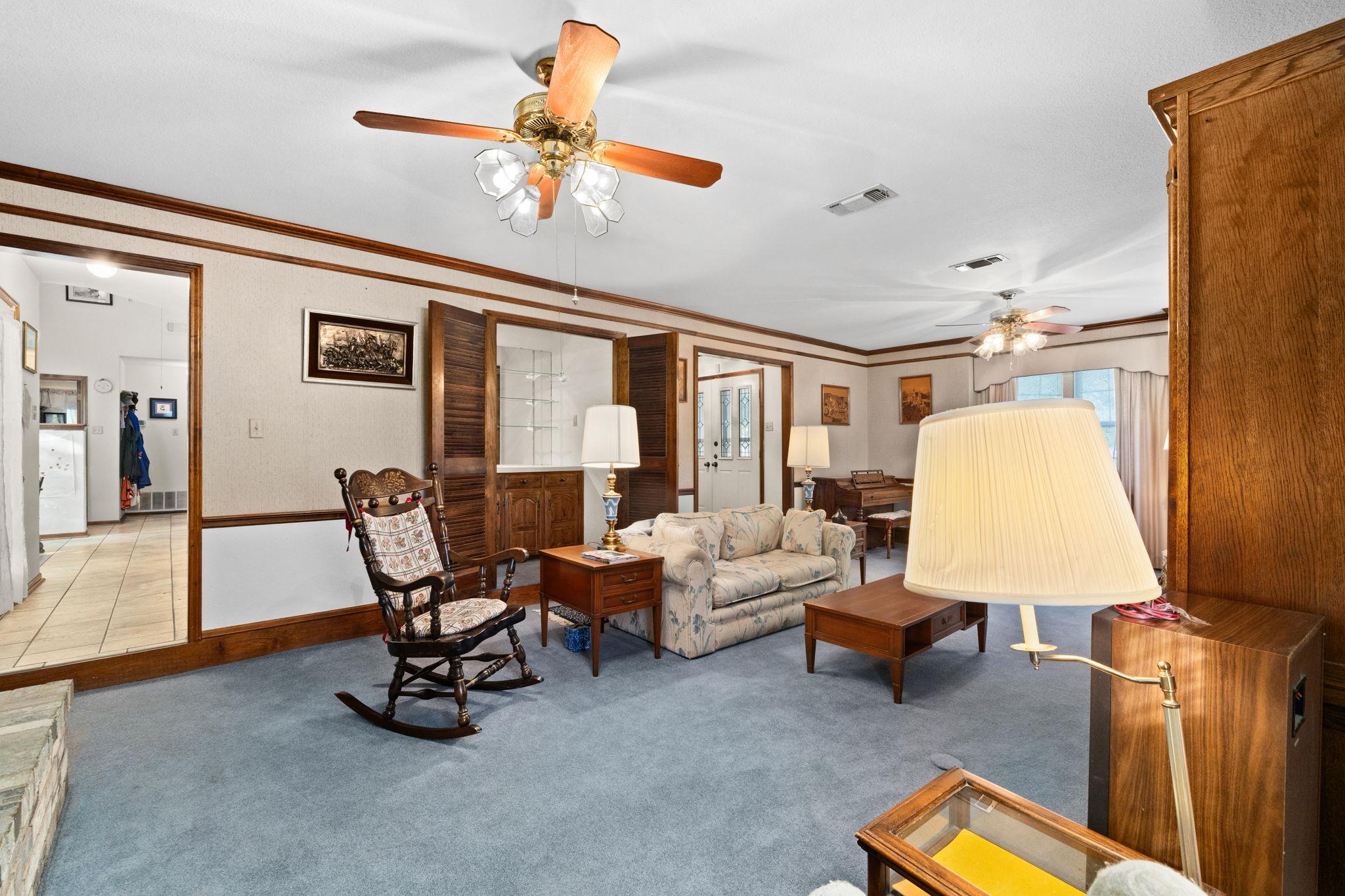 Image 8 of 39 For 1810 Freedom Ln