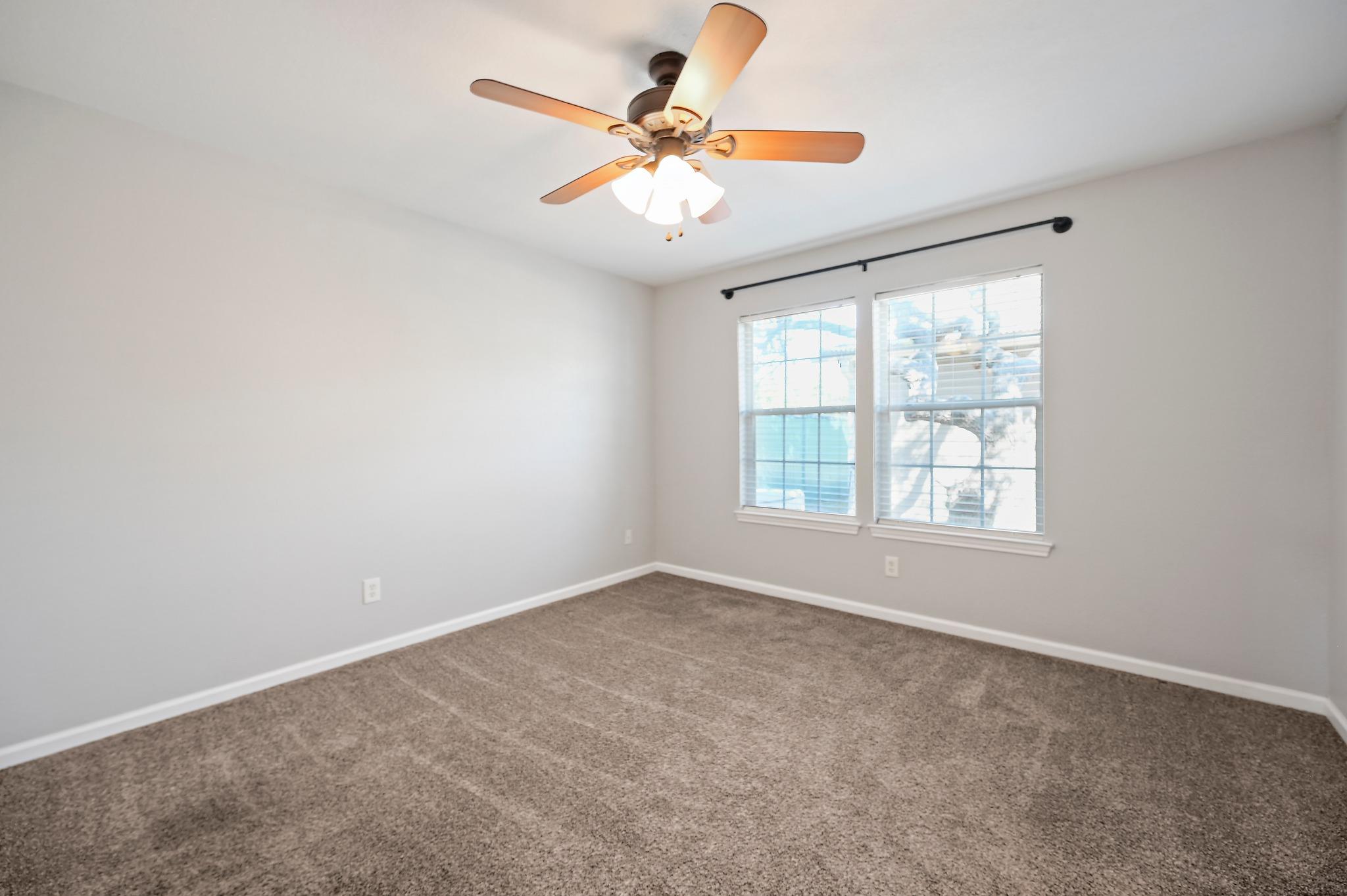 Image 14 of 40 For 141 Arnold Dr