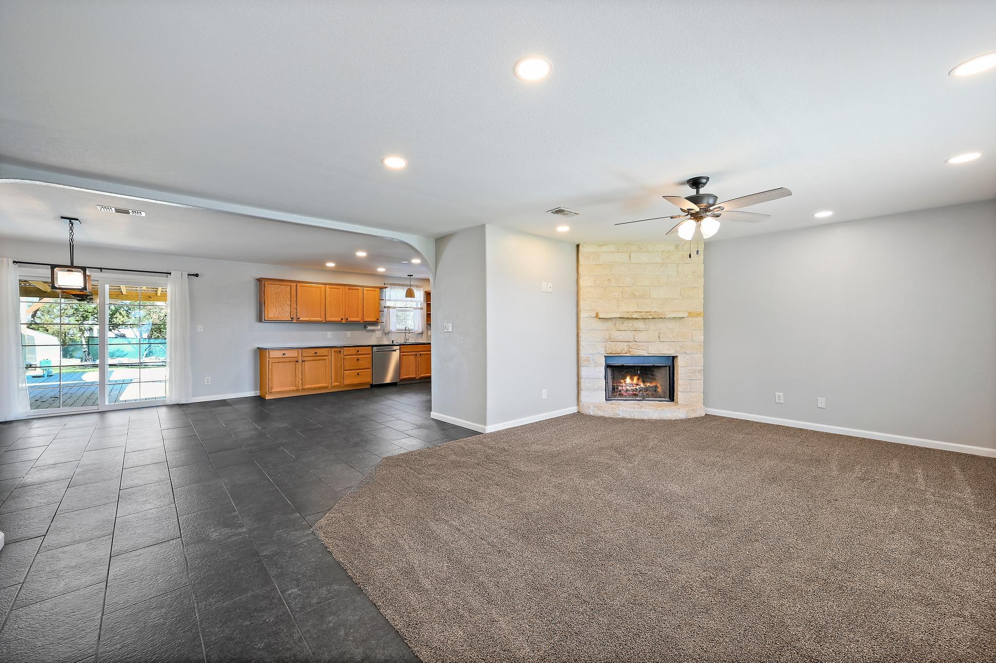 Image 6 of 40 For 141 Arnold Dr