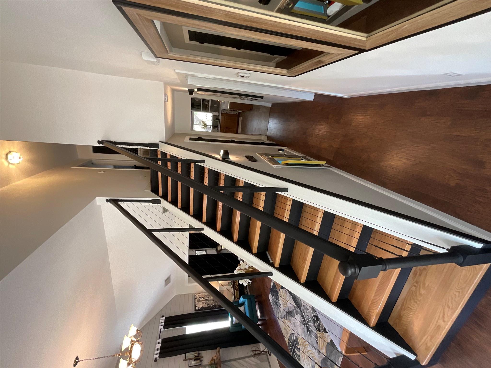 Image 10 of 39 For 322-342 Whispering Woods Dr