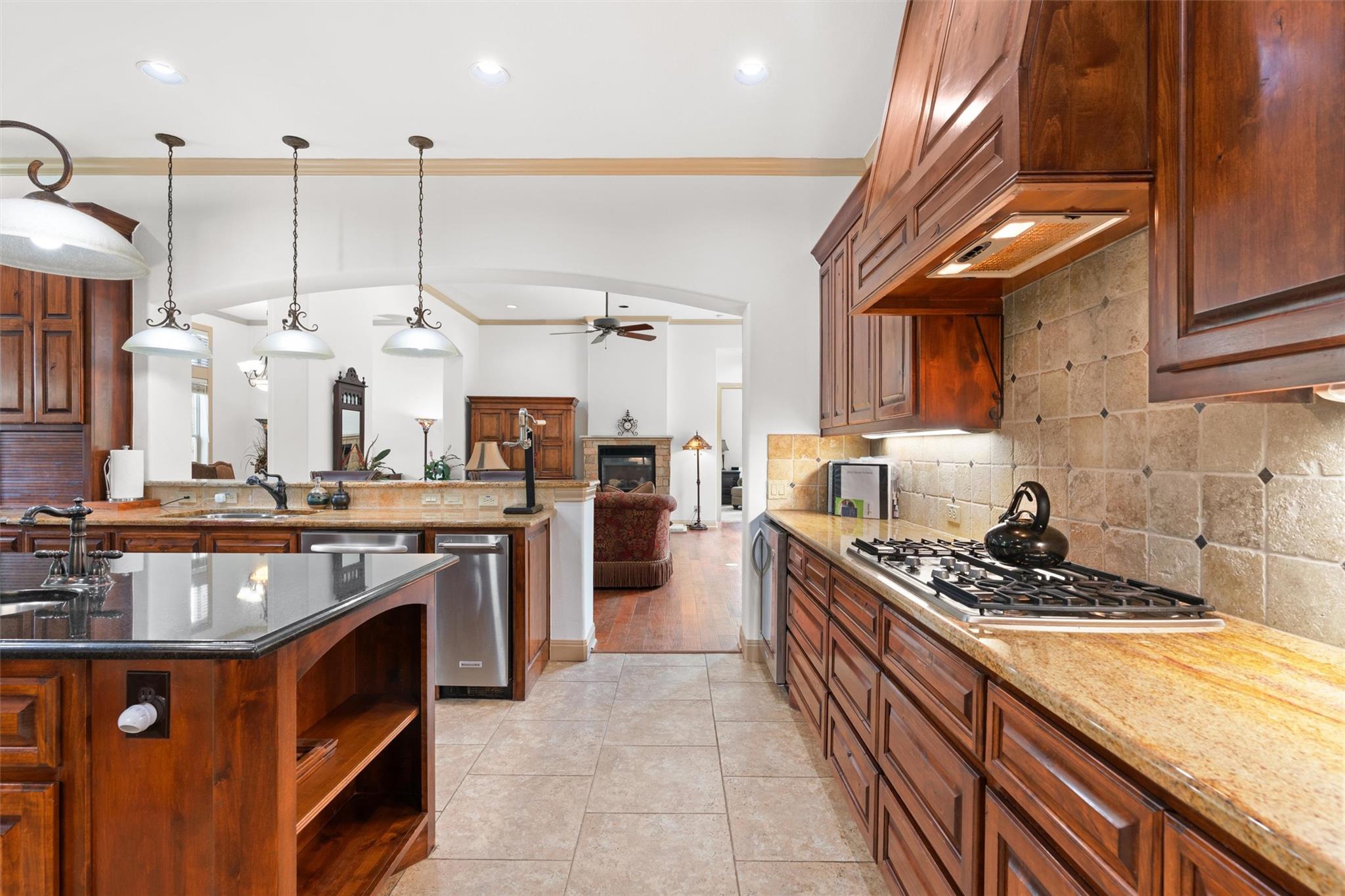 Image 14 of 40 For 8212 Denali Pkwy