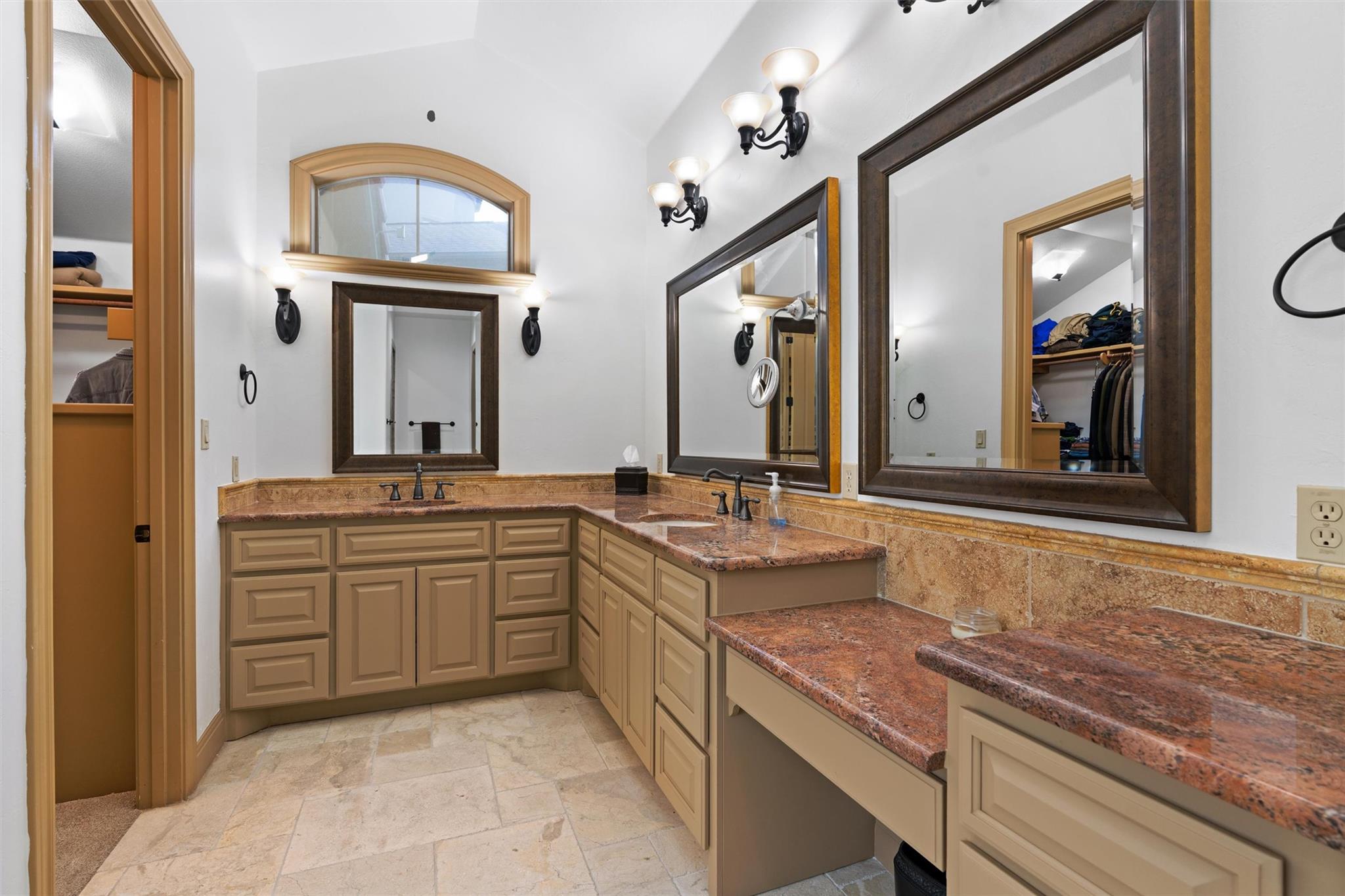 Image 20 of 40 For 8212 Denali Pkwy