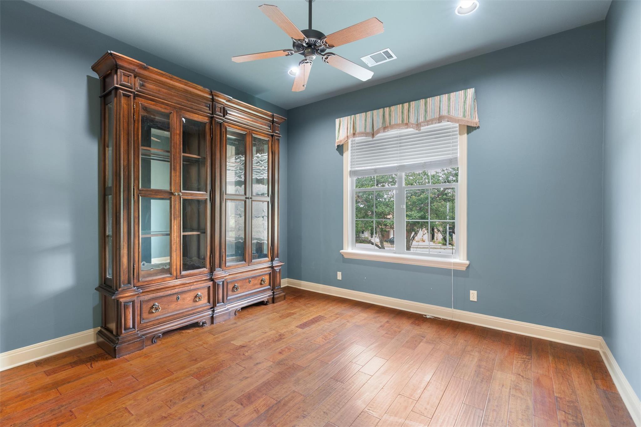 Image 25 of 40 For 8212 Denali Pkwy