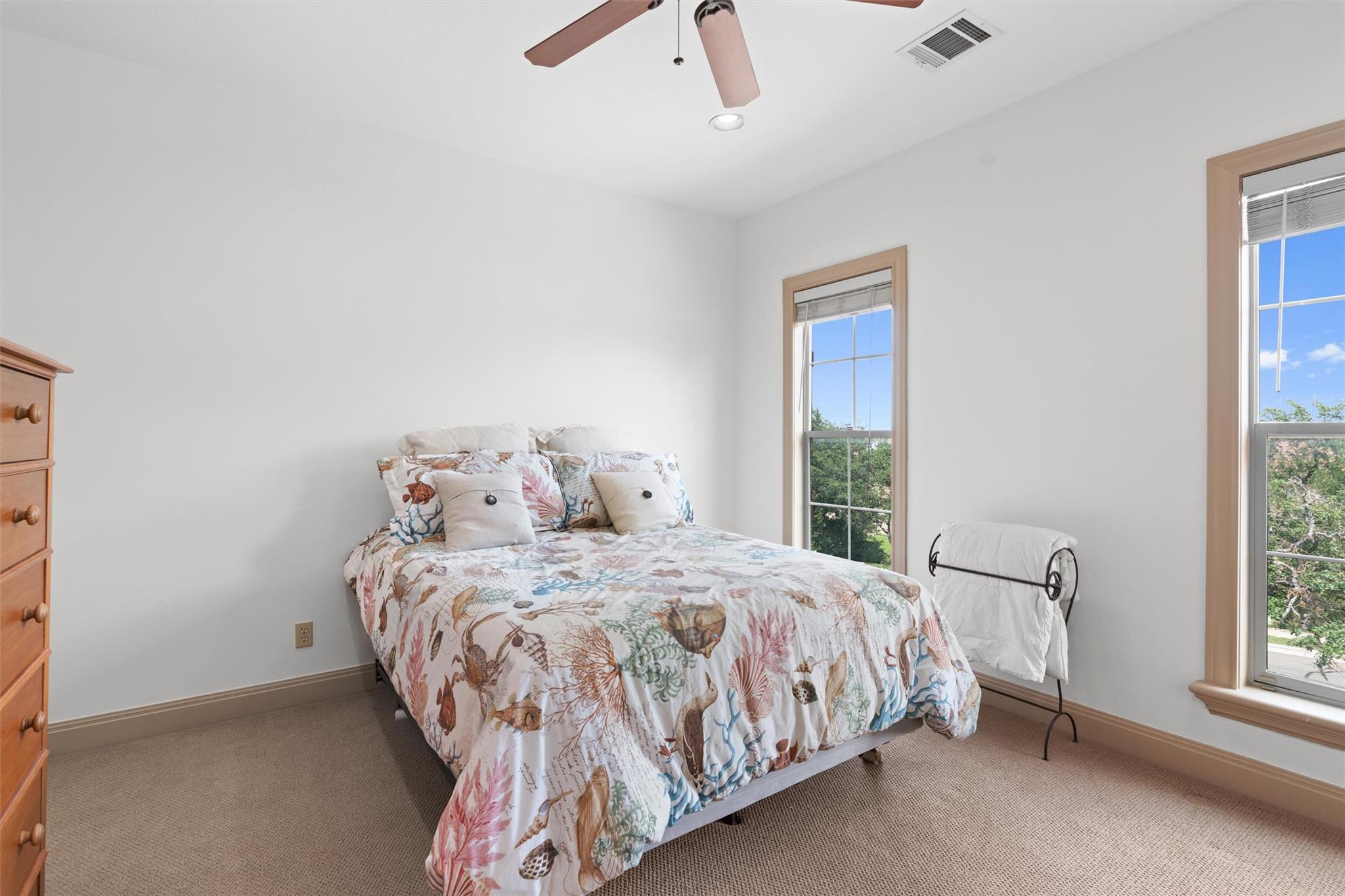 Image 33 of 40 For 8212 Denali Pkwy