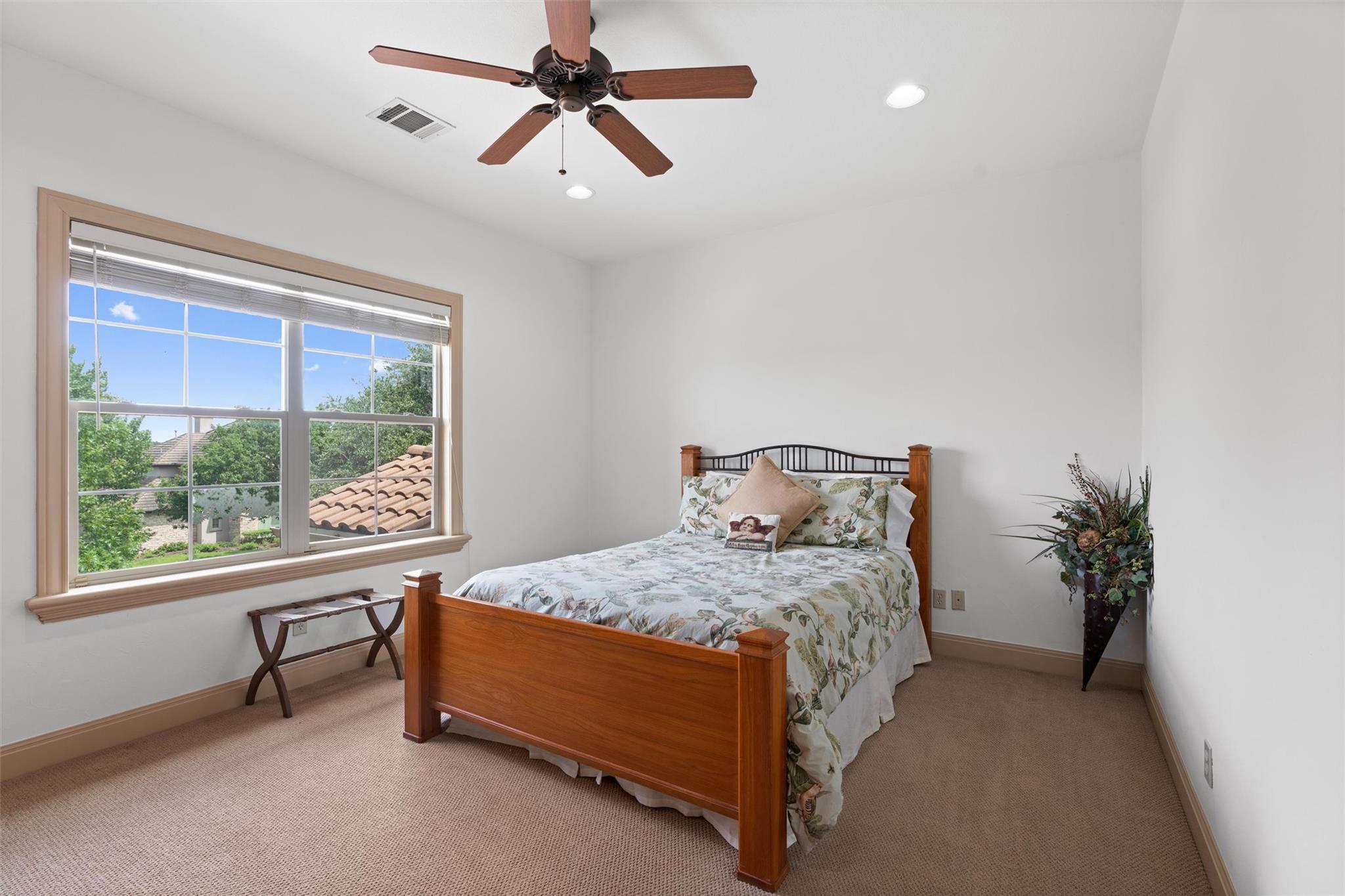 Image 34 of 40 For 8212 Denali Pkwy