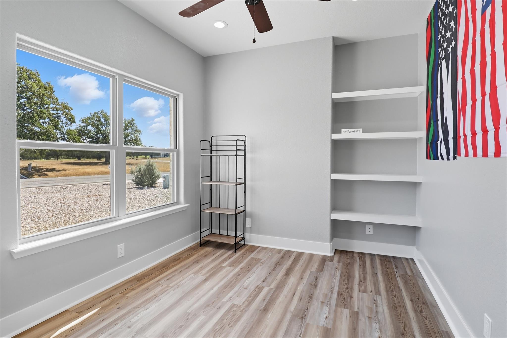 Image 11 of 27 For 214 Oak Grove Pkwy