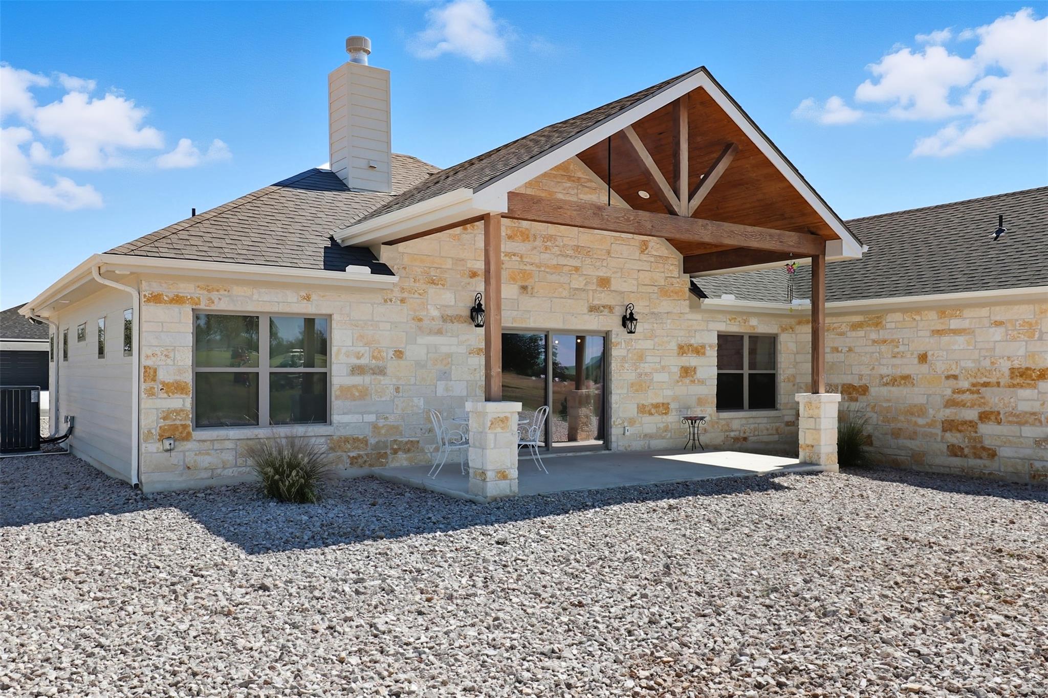 Image 21 of 27 For 214 Oak Grove Pkwy