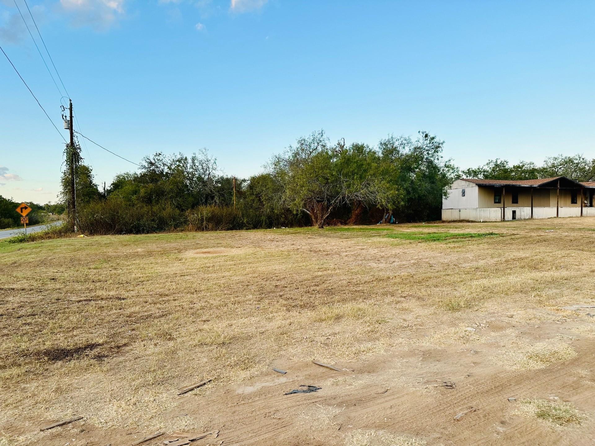 Listing Details for 1621 Zion Hill Rd, Seguin, TX 78155