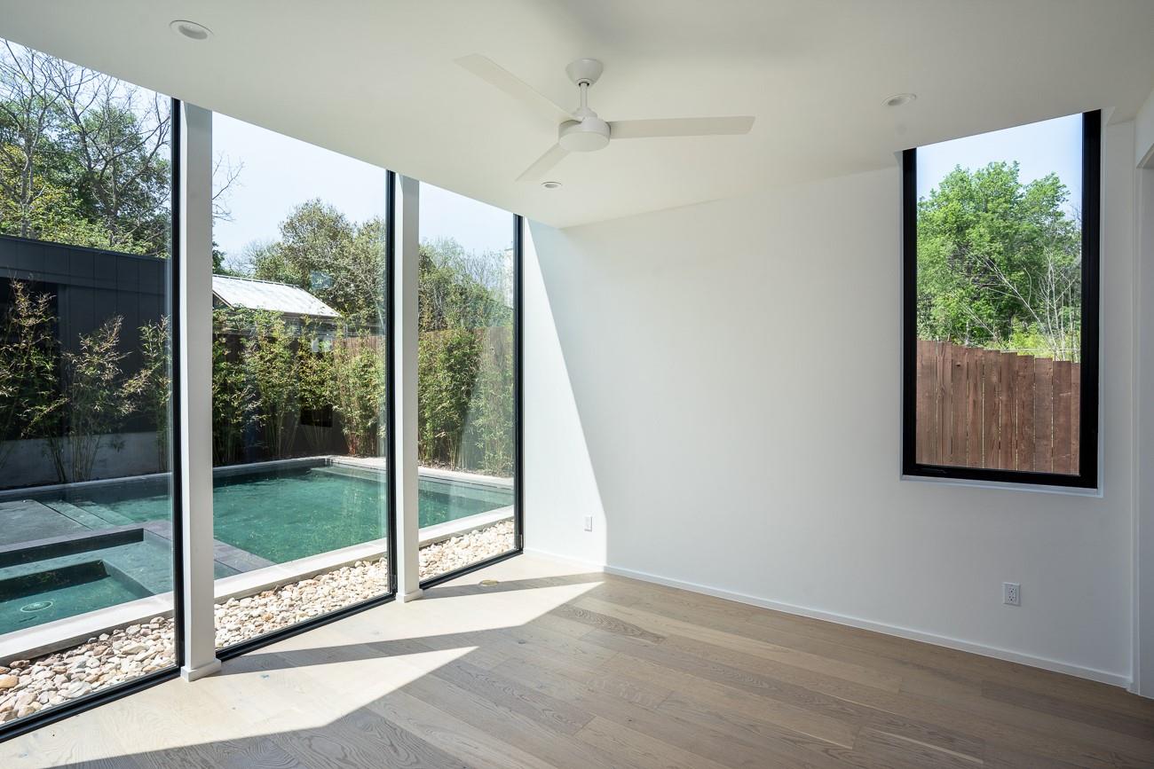 Image 10 of 28 For 2001 Melridge Pl