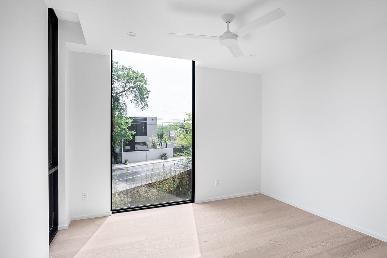 Image 19 of 28 For 2001 Melridge Pl