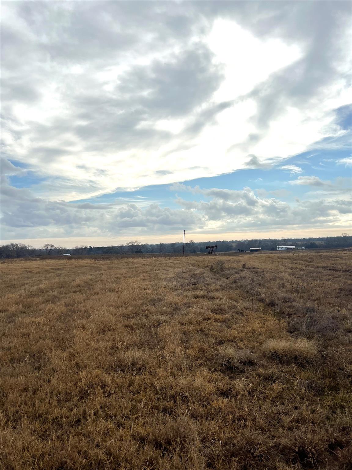 Image 3 of 10 For 505 Engelke Rd