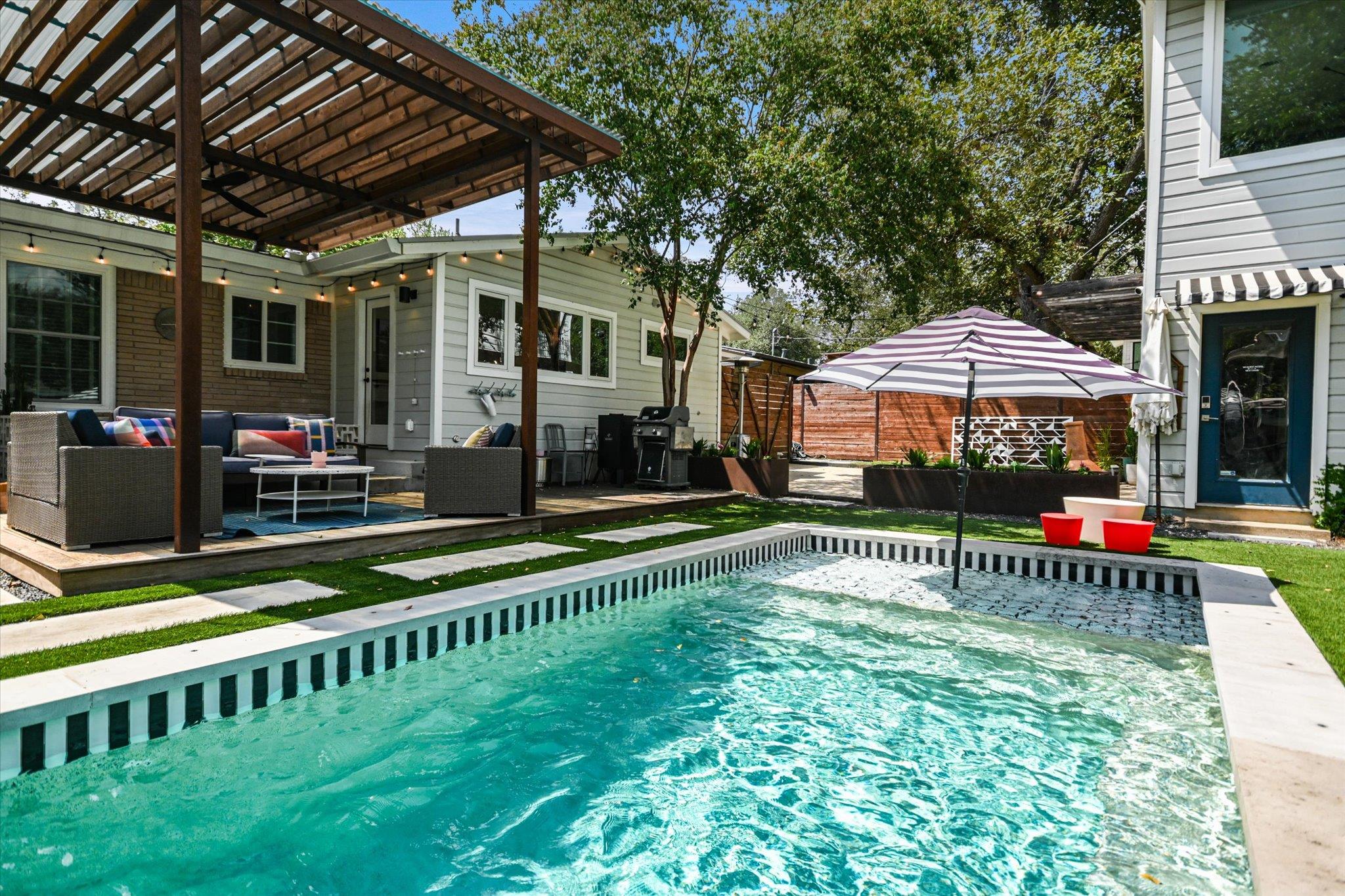 Details for 1600 Larkwood Dr, Austin, TX 78723