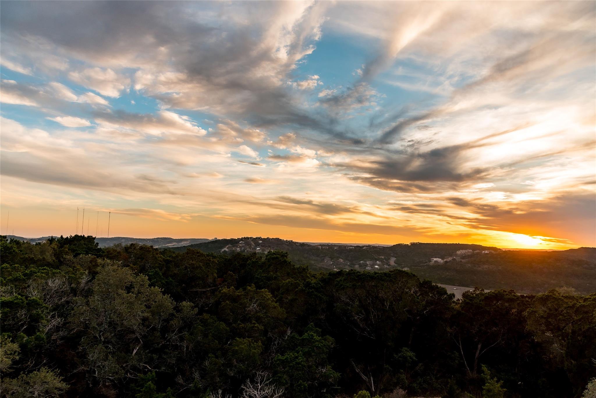 Image 21 of 36 For 6702-6712 N Capital Of Texas Highway N