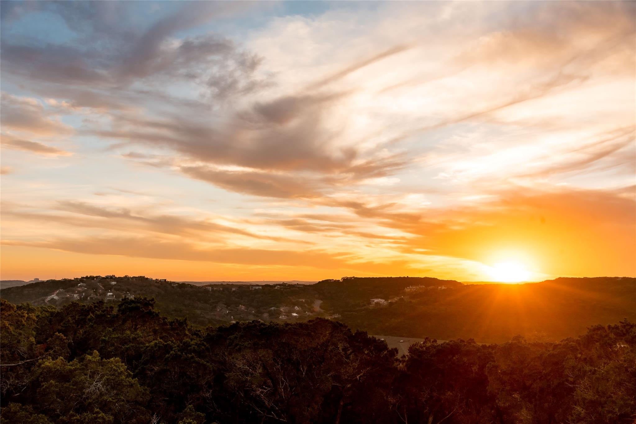 Image 23 of 36 For 6702-6712 N Capital Of Texas Highway N