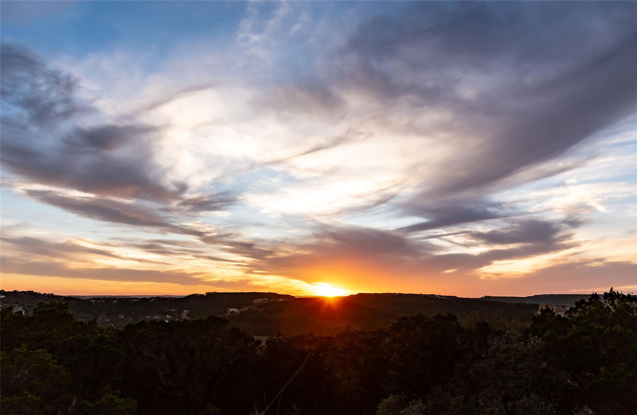 Image 24 of 36 For 6702-6712 N Capital Of Texas Highway N