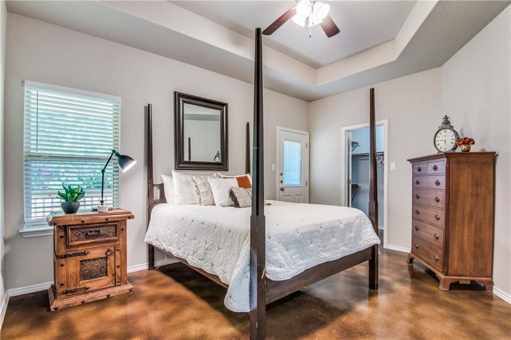 Image 16 of 17 For 1114 Renee Way