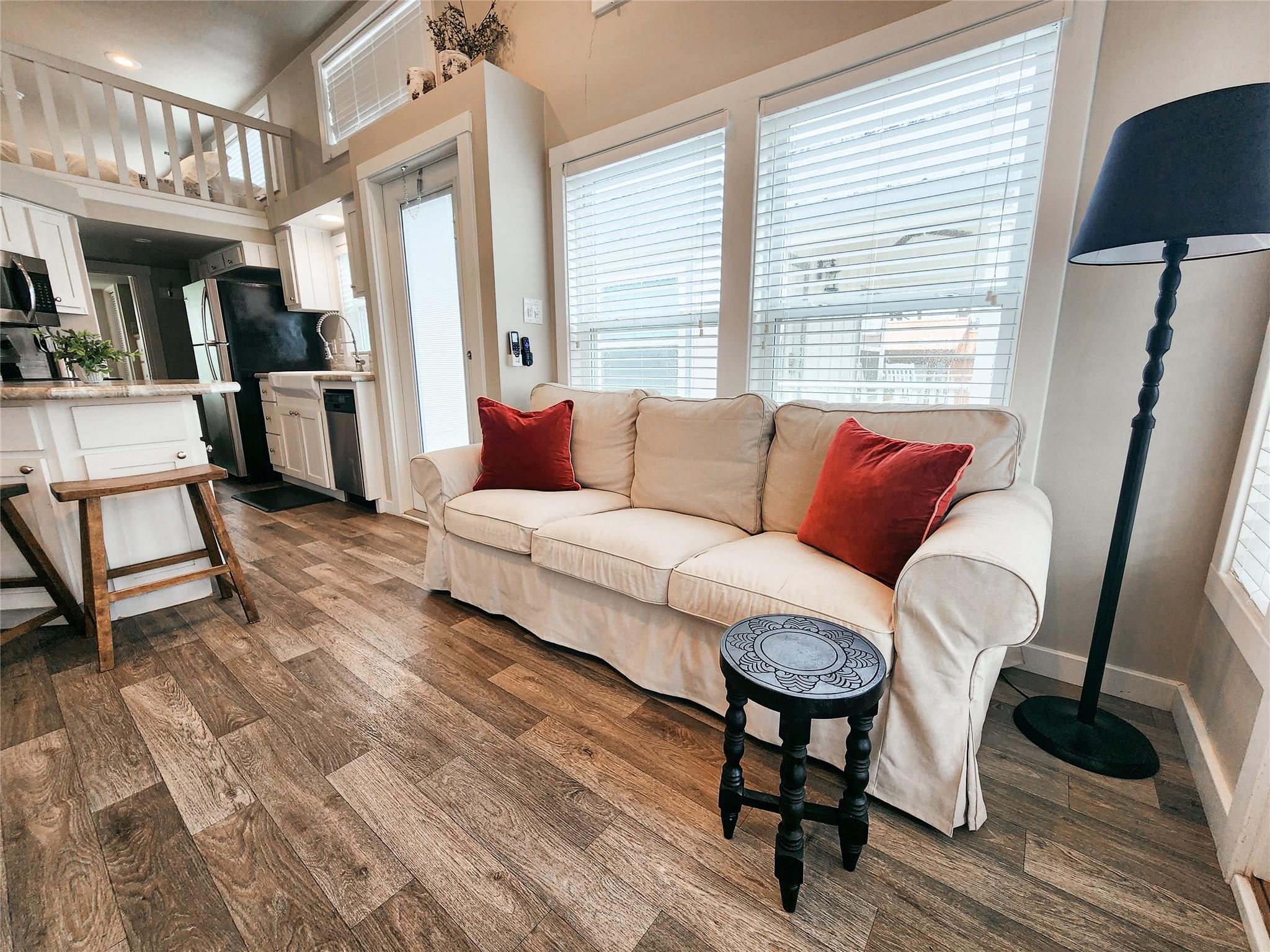 Image 10 of 28 For 282 Park Ave