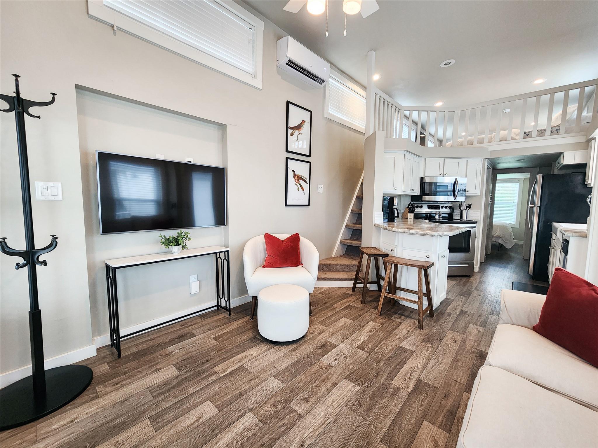 Image 14 of 28 For 282 Park Ave