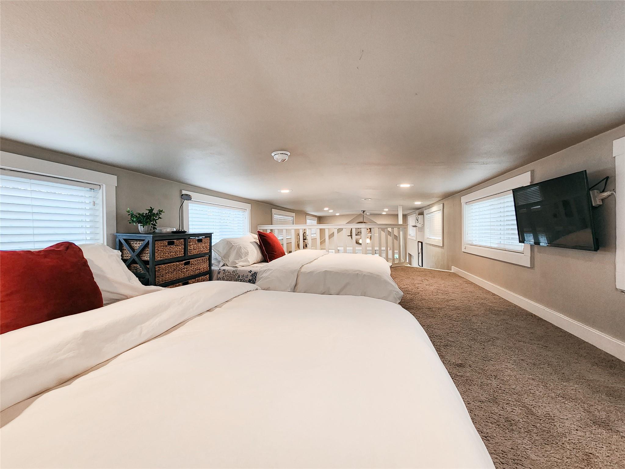 Image 20 of 28 For 282 Park Ave