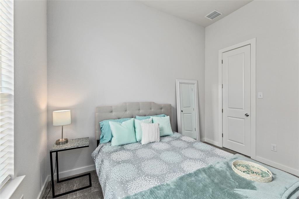 Image 20 of 33 For 116 Docking Iron Dr