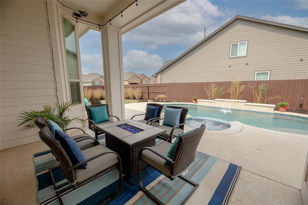 Image 29 of 33 For 116 Docking Iron Dr