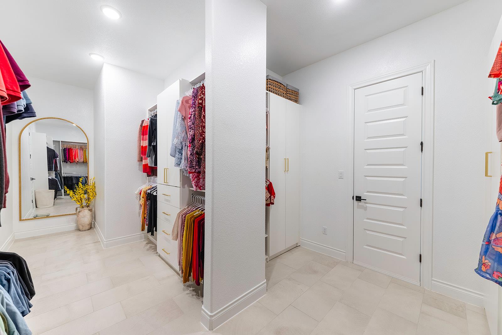 Image 21 of 40 For 216 Spence Ln