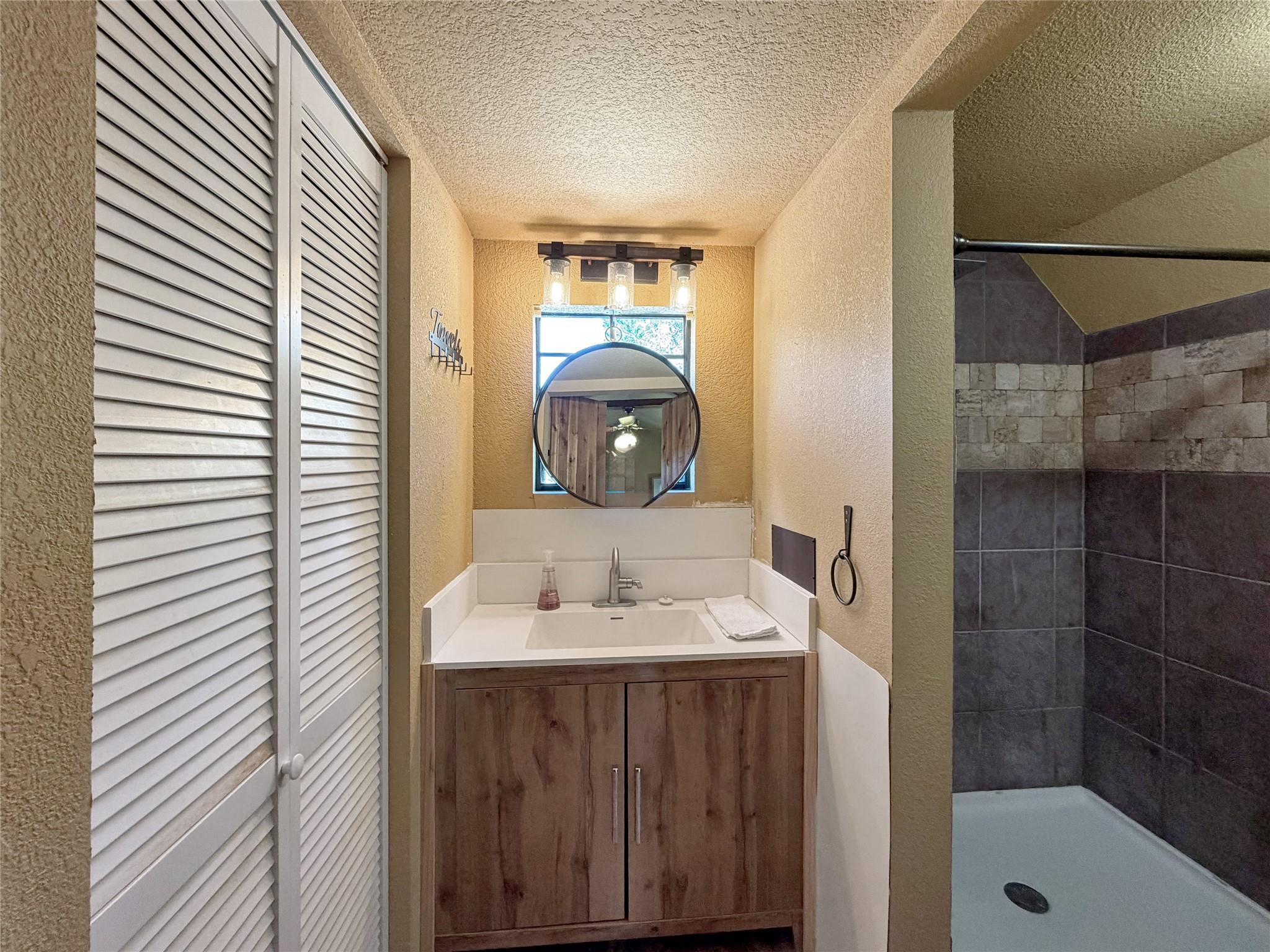 Image 32 of 39 For 1721 Fm 3424 Dr