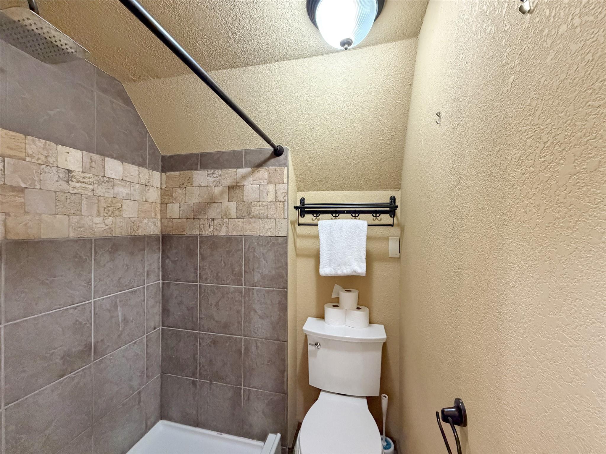 Image 33 of 39 For 1721 Fm 3424 Dr