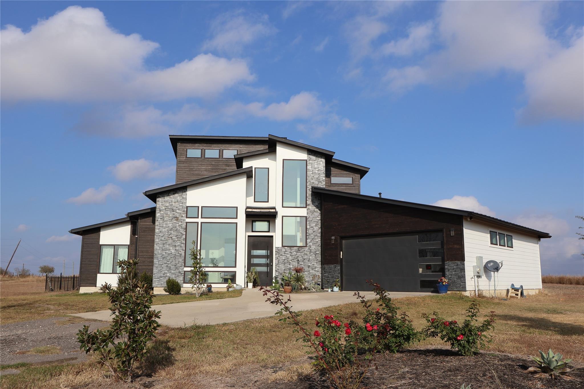 Details for 17216 Lund Carlson Rd, Elgin, TX 78621