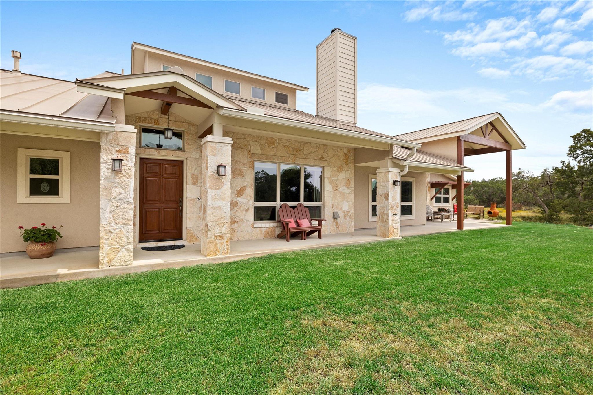 Image 3 of 40 For 426 Preiss Ranch Rd