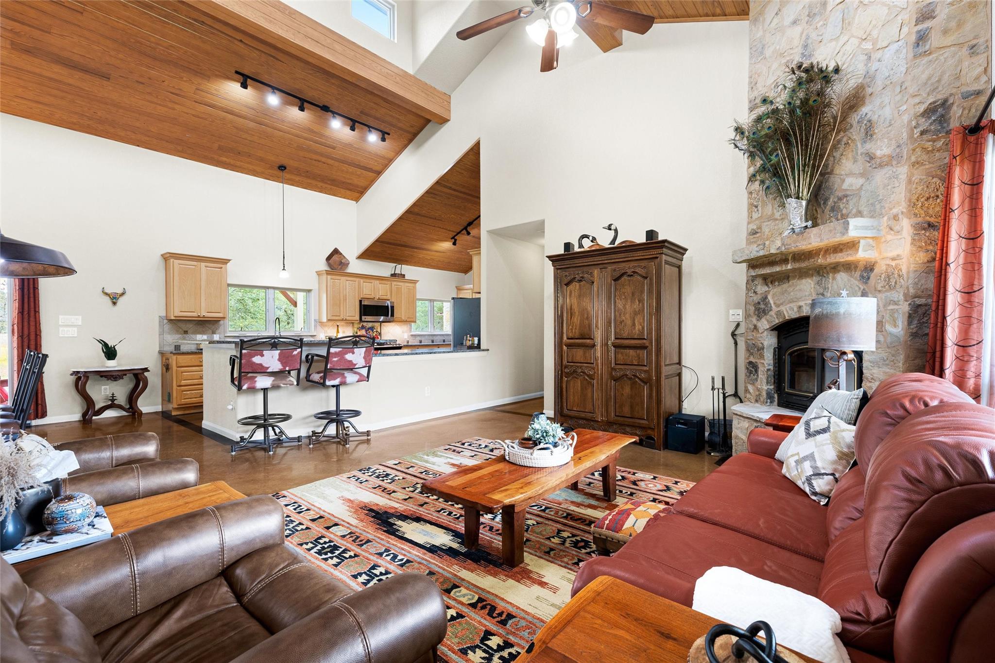 Image 5 of 40 For 426 Preiss Ranch Rd