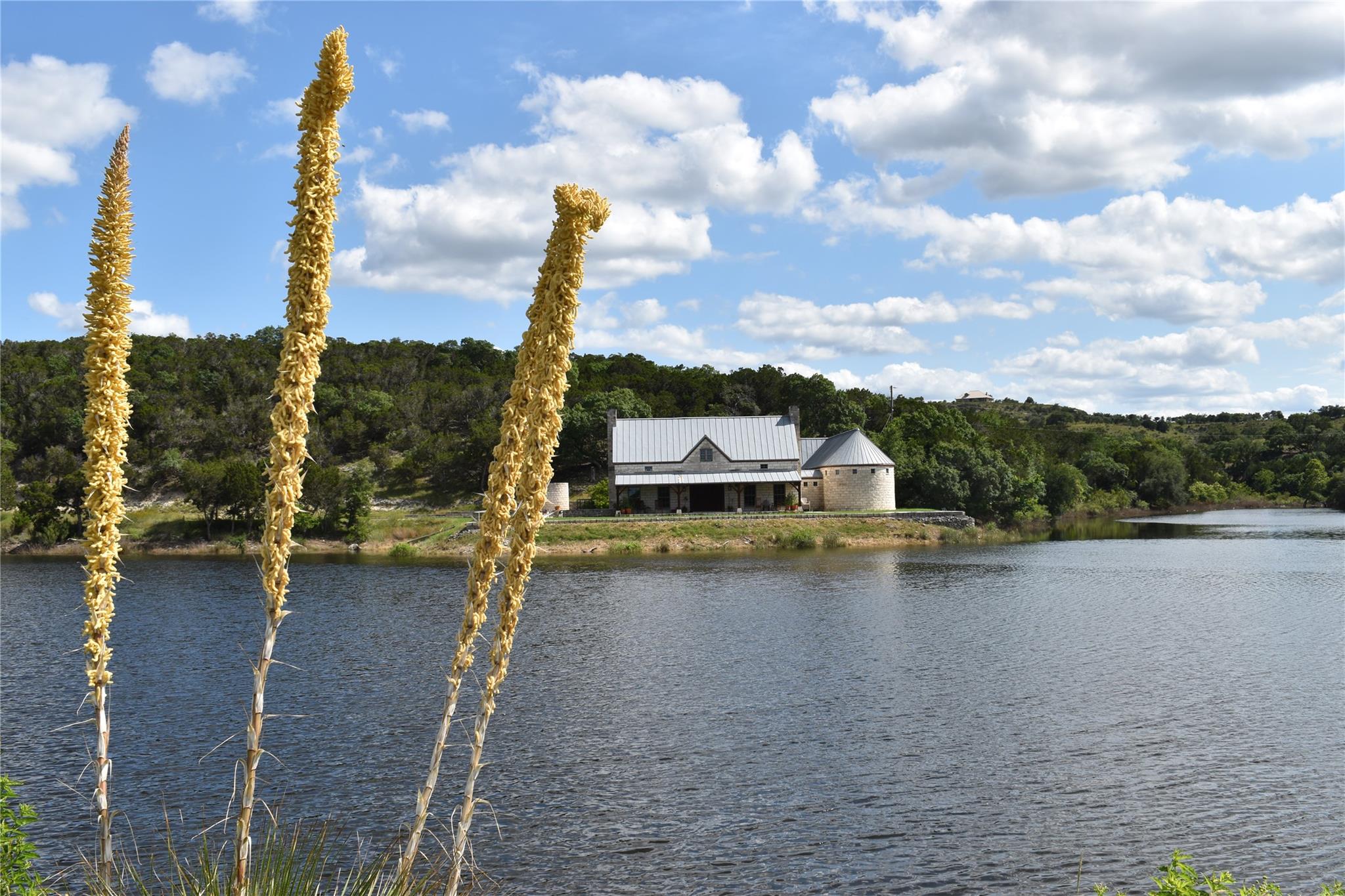 Image 34 of 40 For 3777 Middle Creek Rd