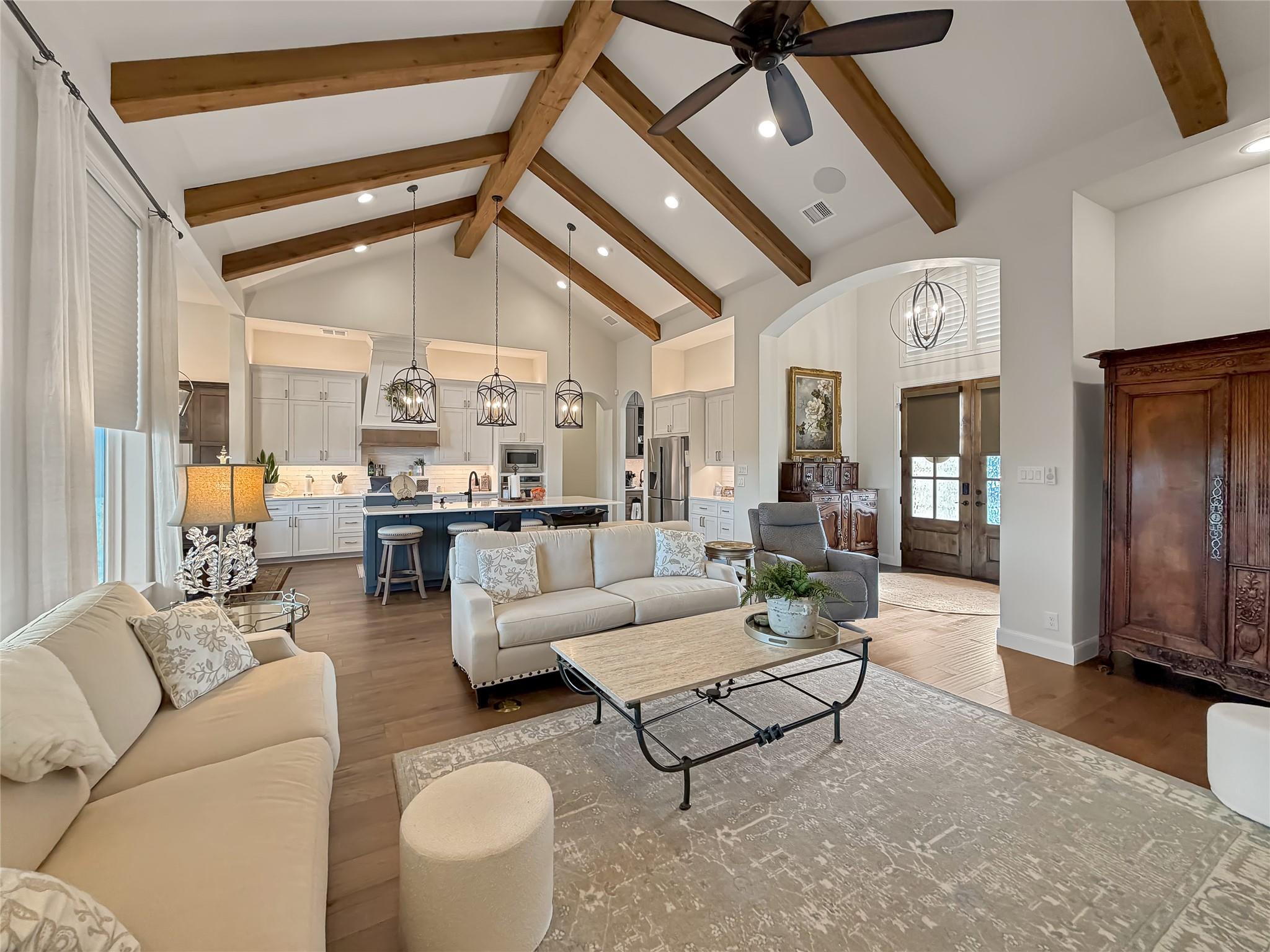 Image 12 of 40 For 631 Angelica Vis