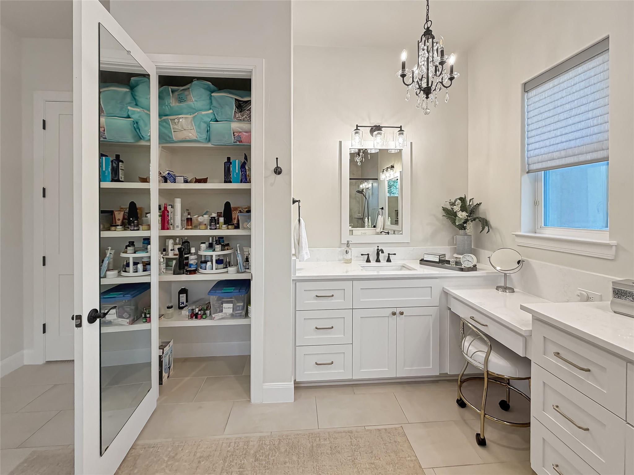 Image 28 of 40 For 631 Angelica Vis