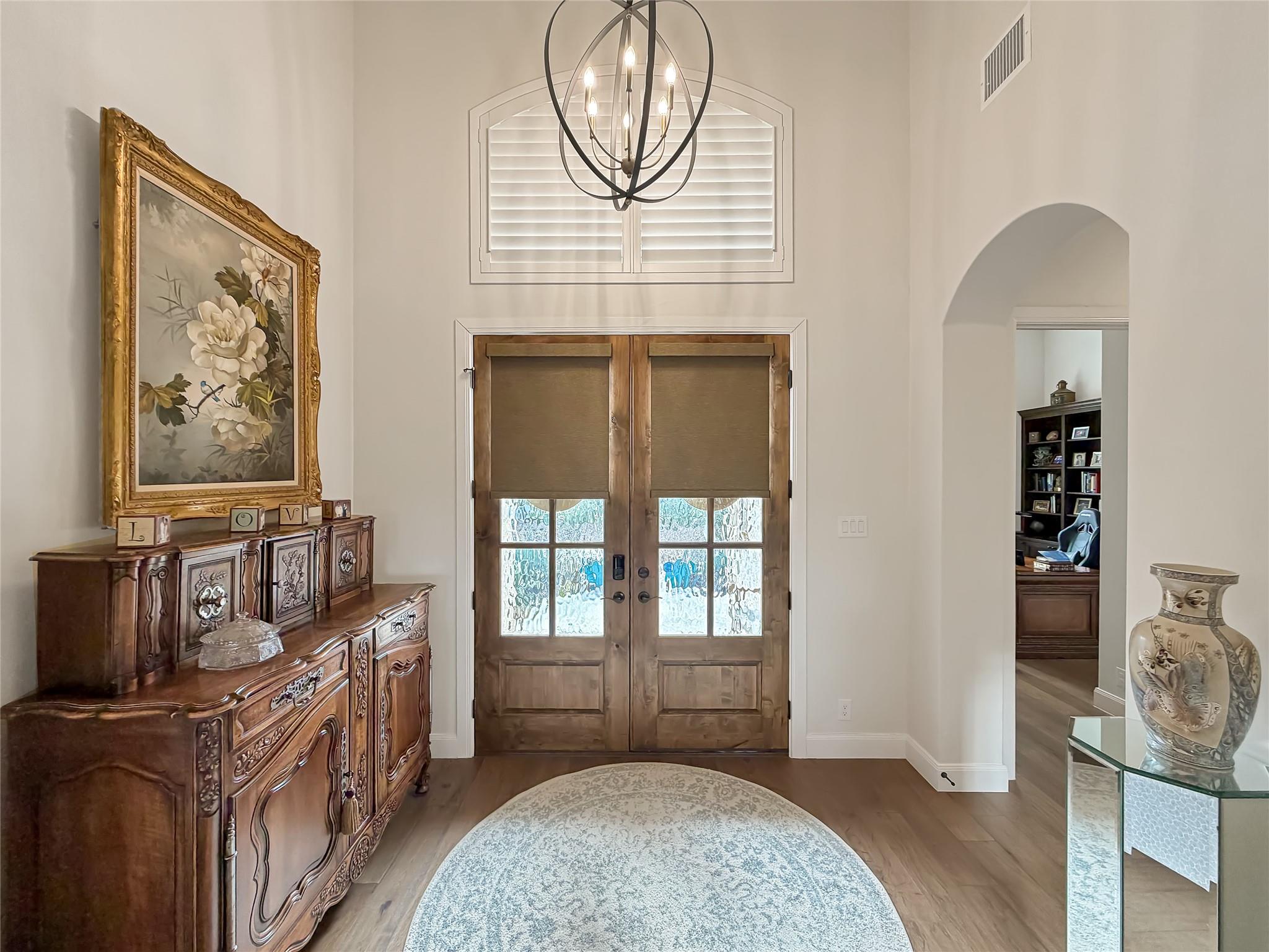 Image 5 of 40 For 631 Angelica Vis