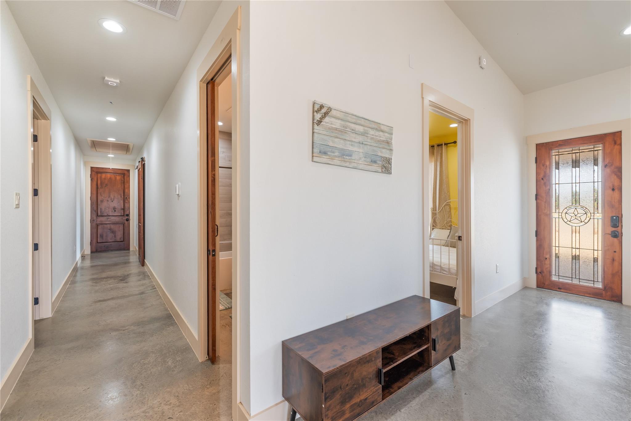 Image 20 of 31 For 928 Bendele Rd