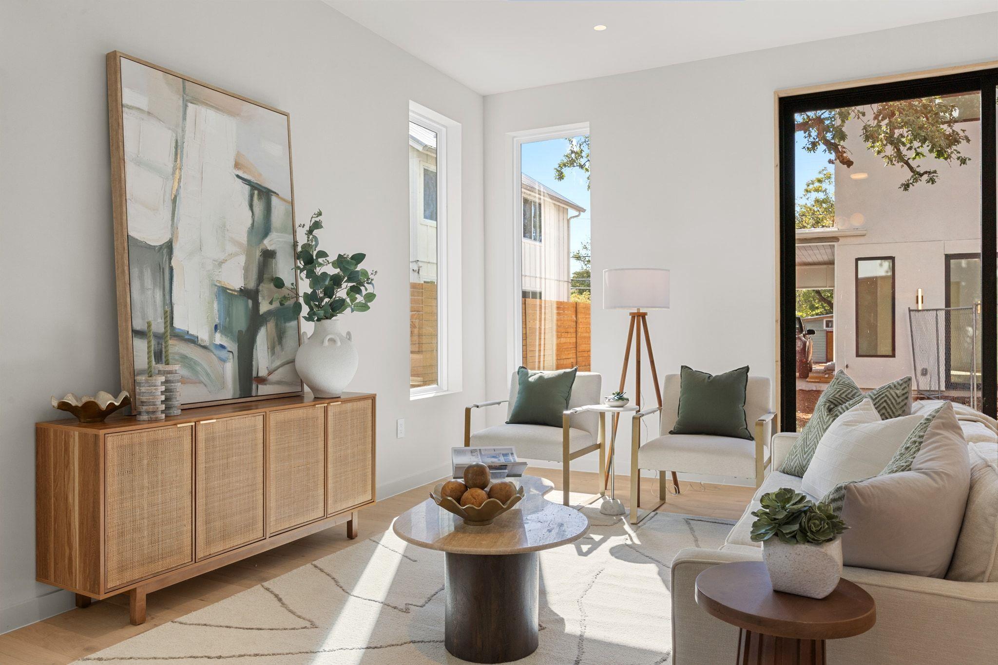 Image 12 of 40 For 1175 Navasota St 2