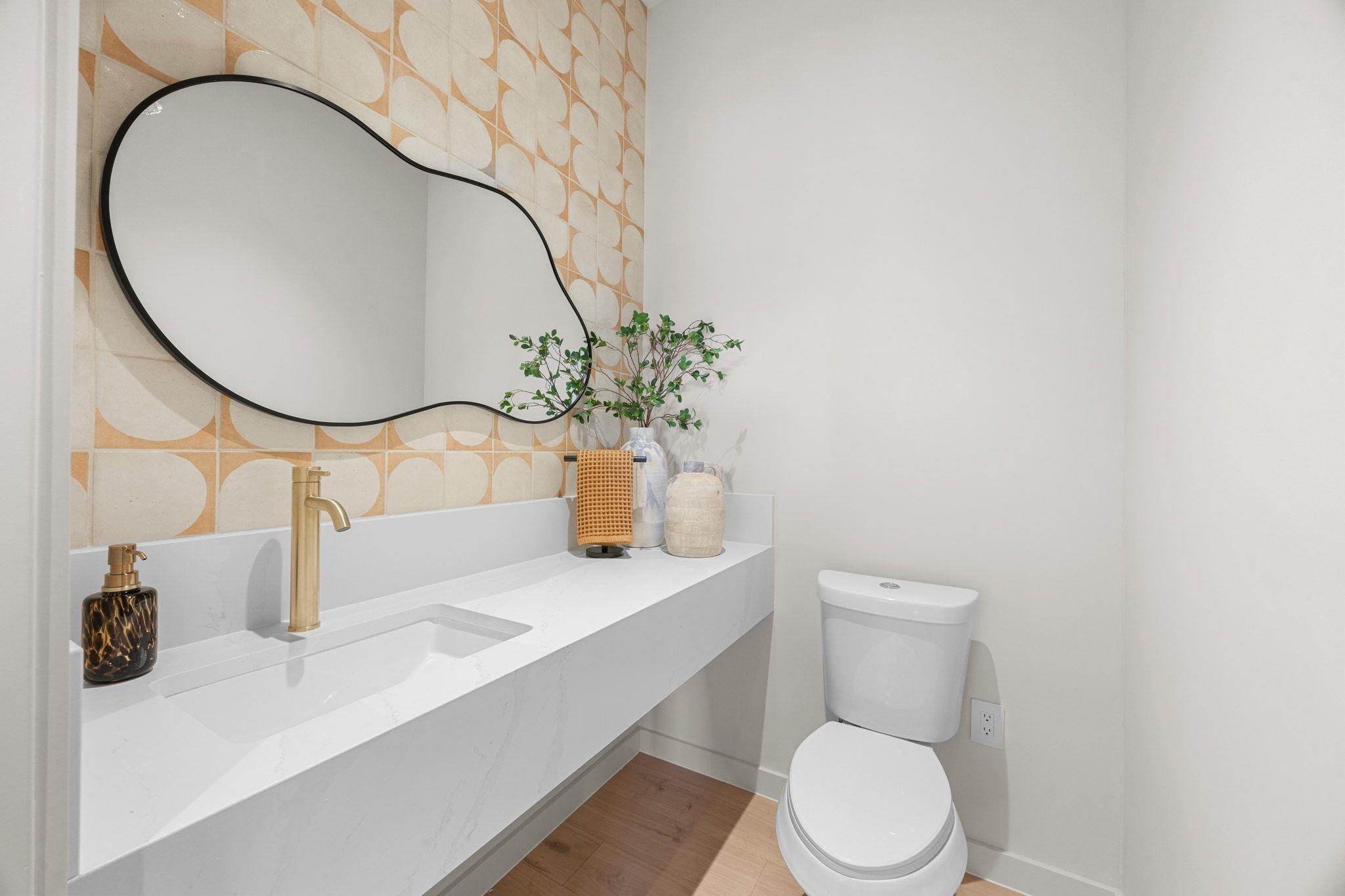 Image 18 of 40 For 1175 Navasota St 2