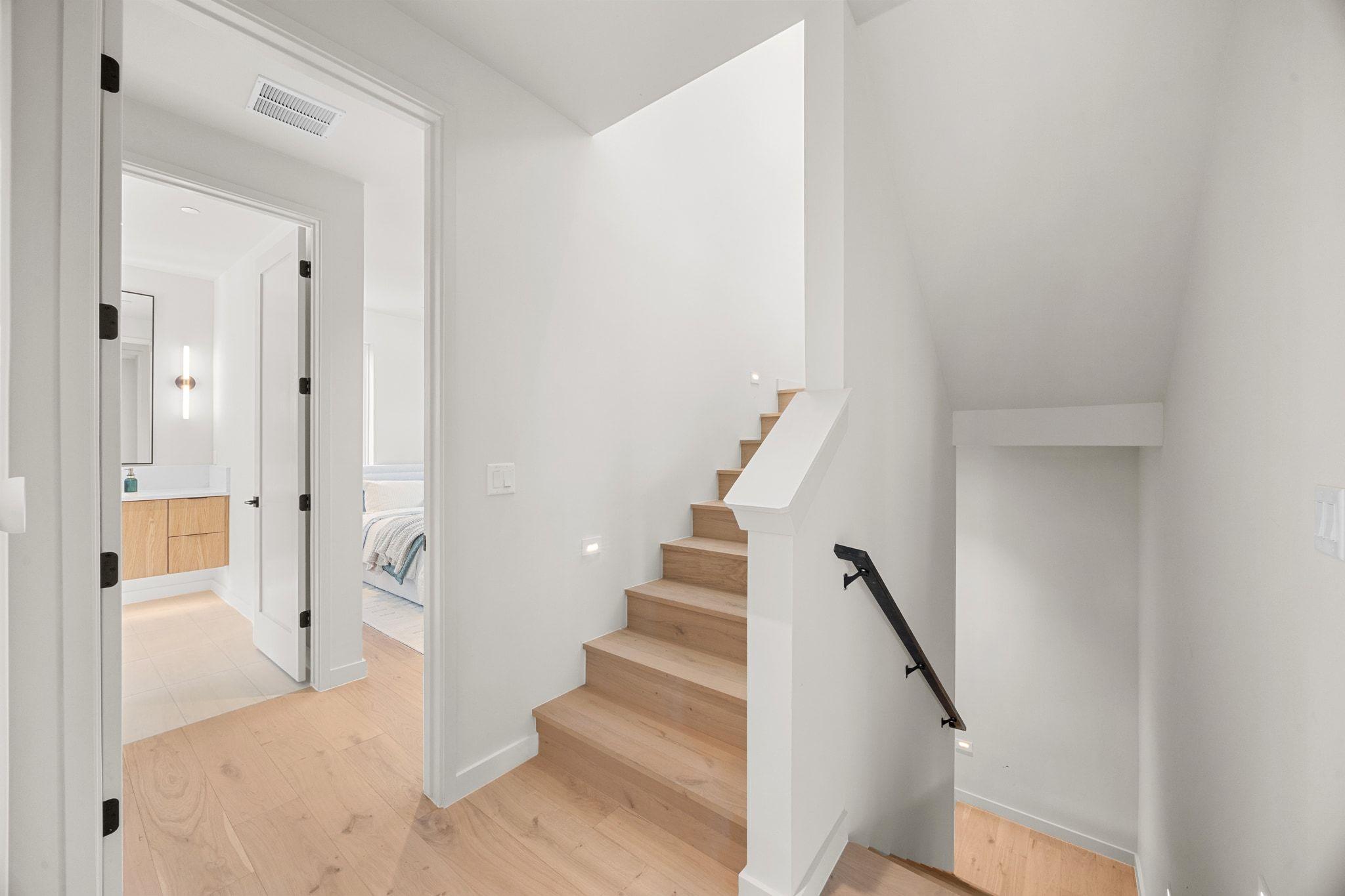 Image 20 of 40 For 1175 Navasota St 2