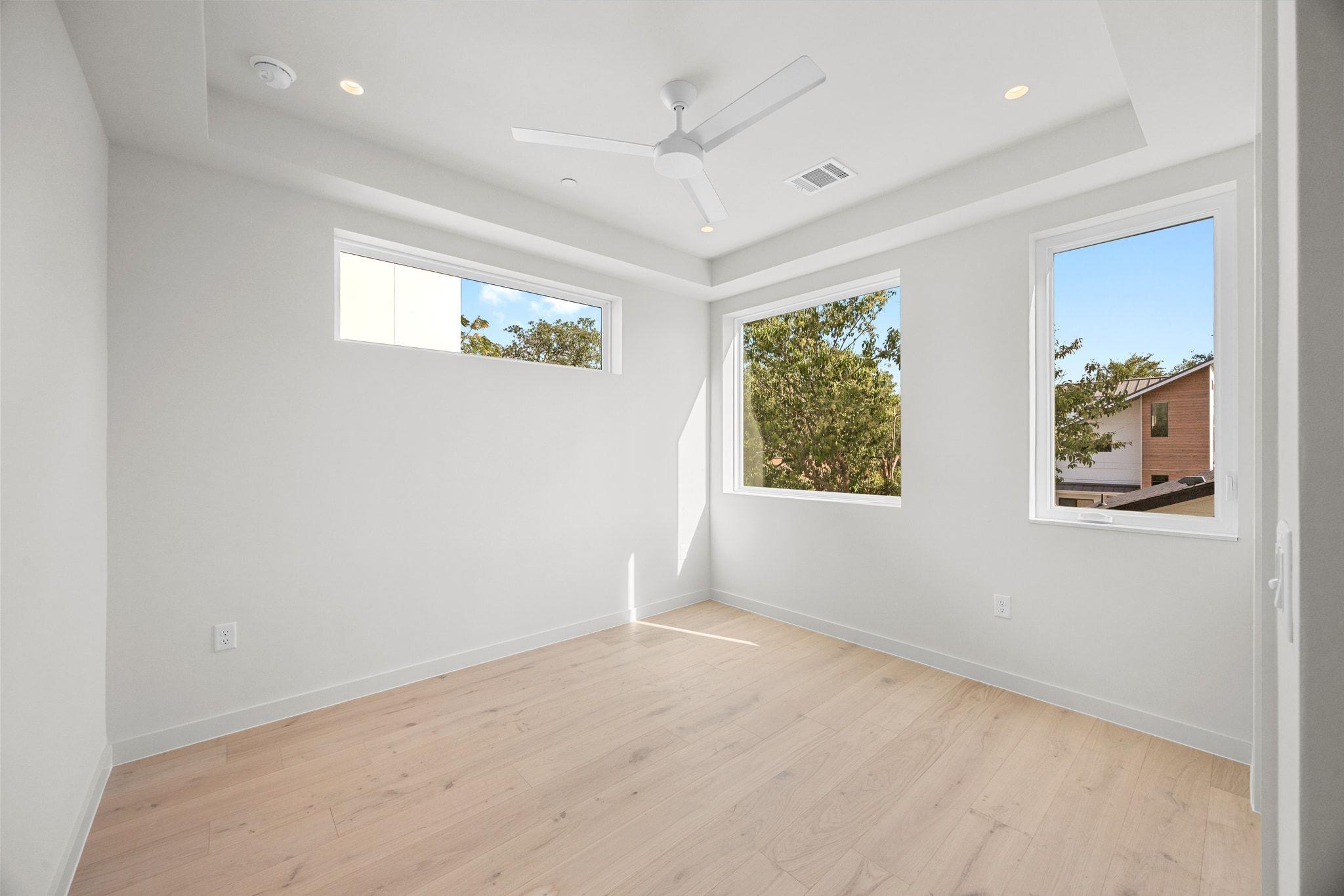 Image 27 of 40 For 1175 Navasota St 2