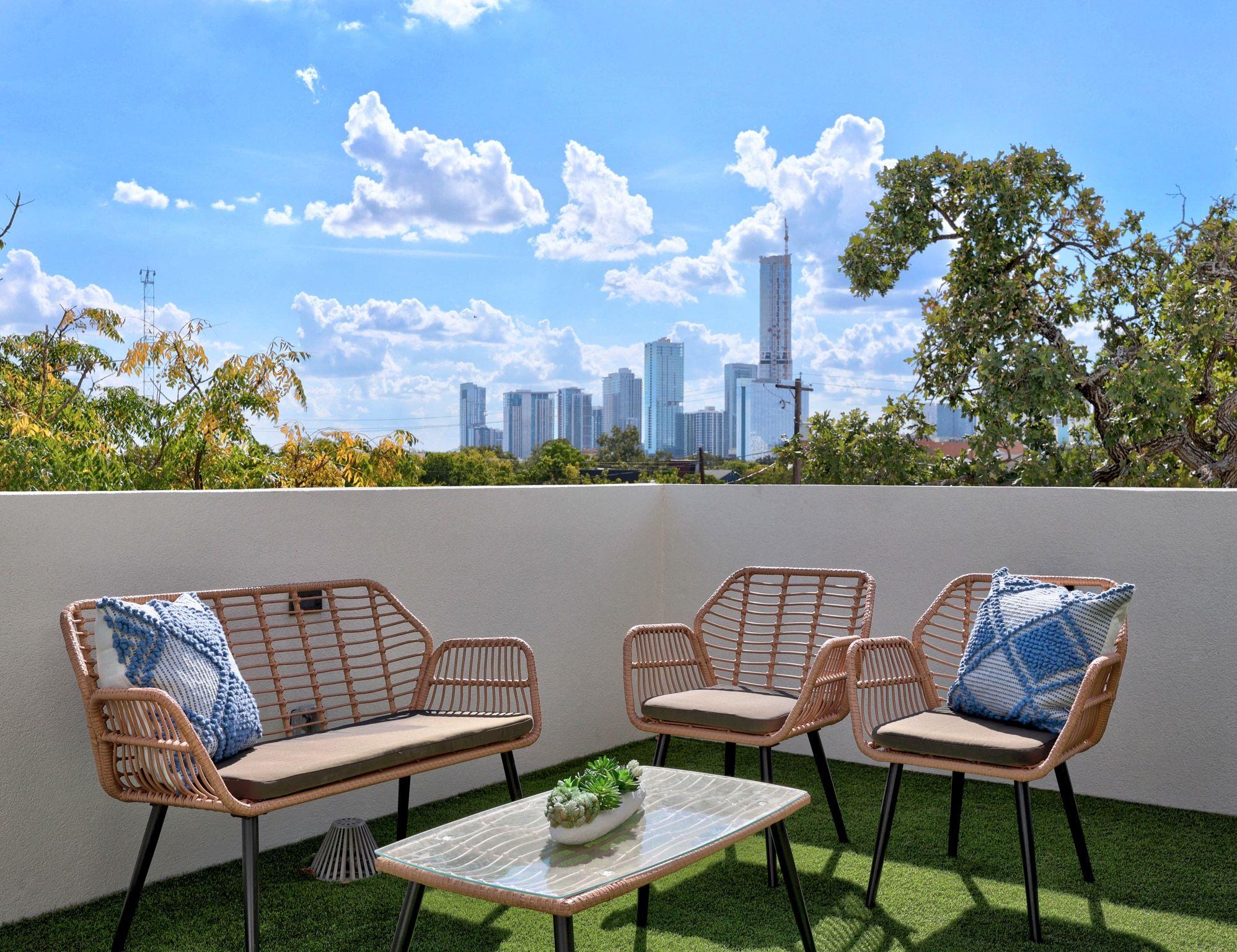 Image 3 of 40 For 1175 Navasota St 2