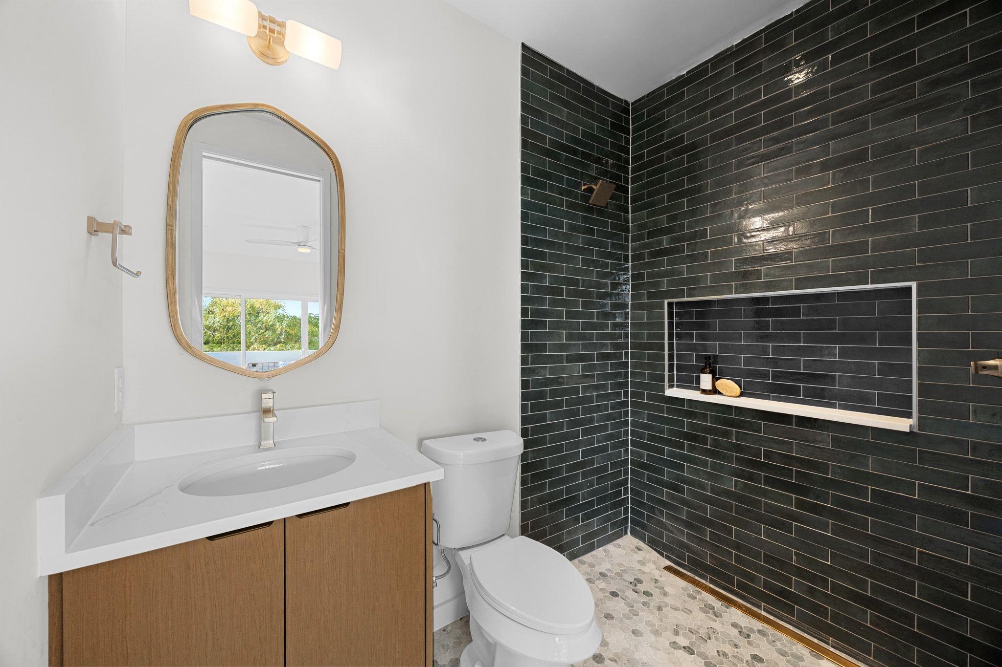 Image 31 of 40 For 1175 Navasota St 2