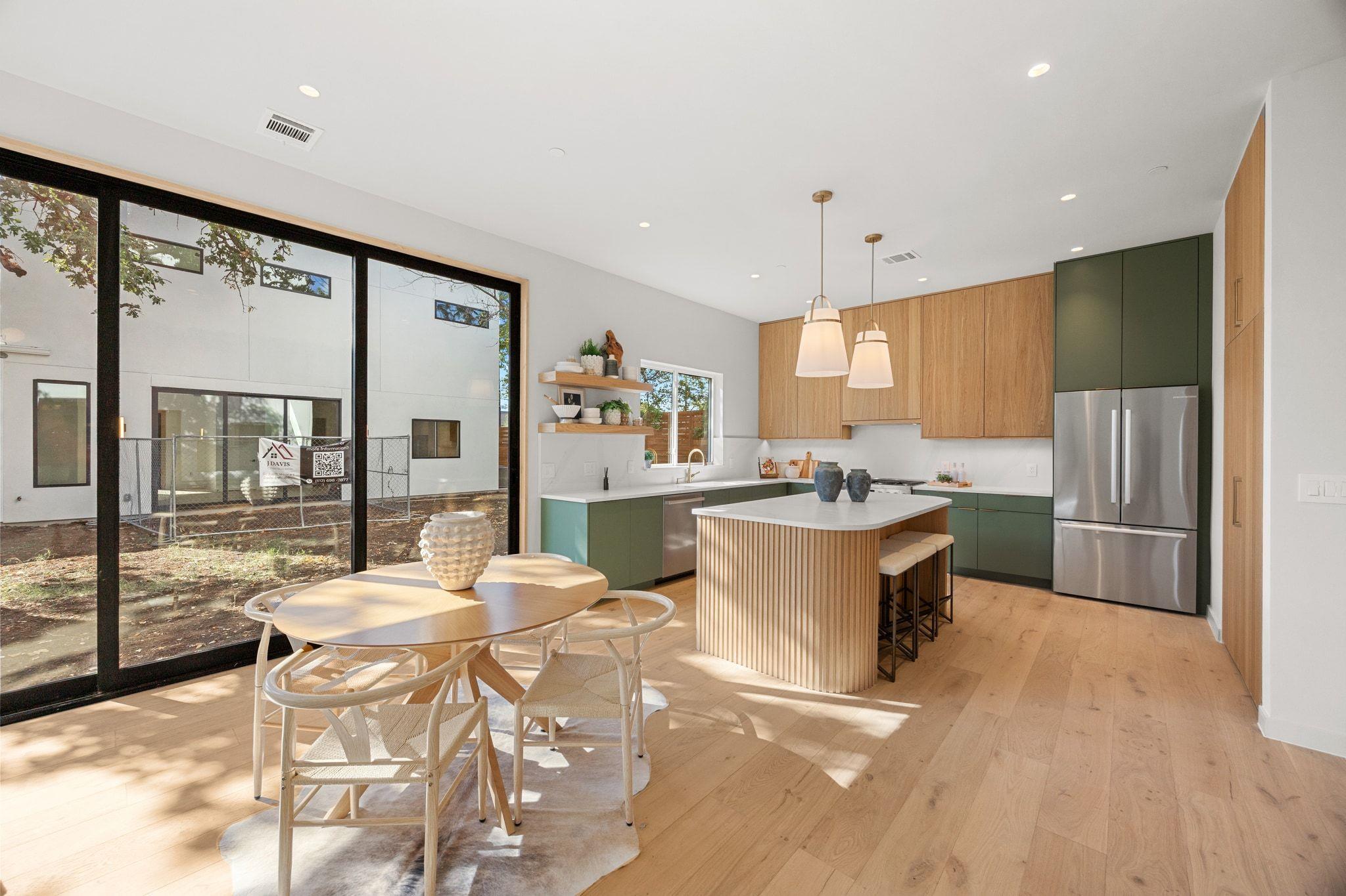 Image 8 of 40 For 1175 Navasota St 2