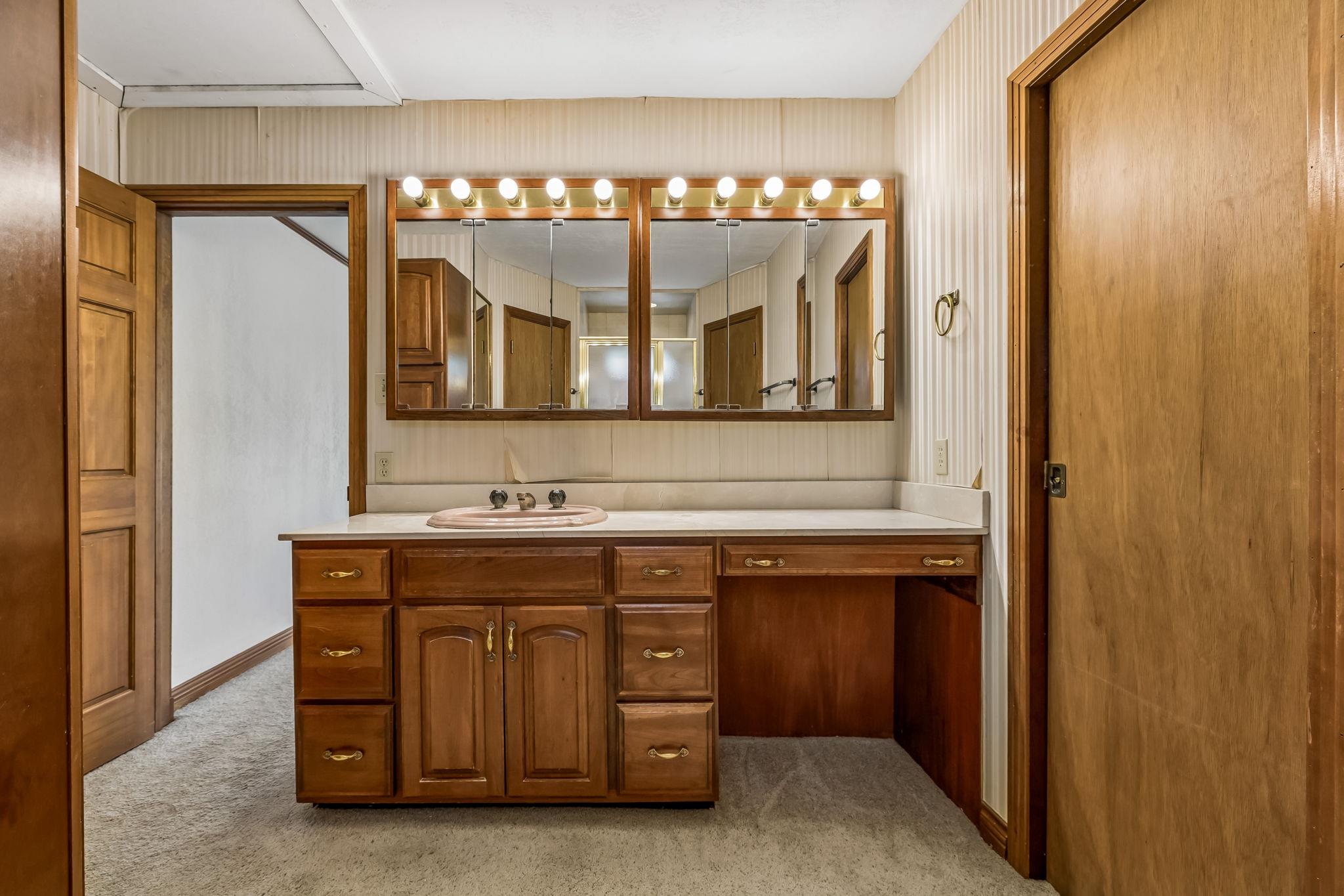 Image 17 of 33 For 2630 Ponderosa Dr