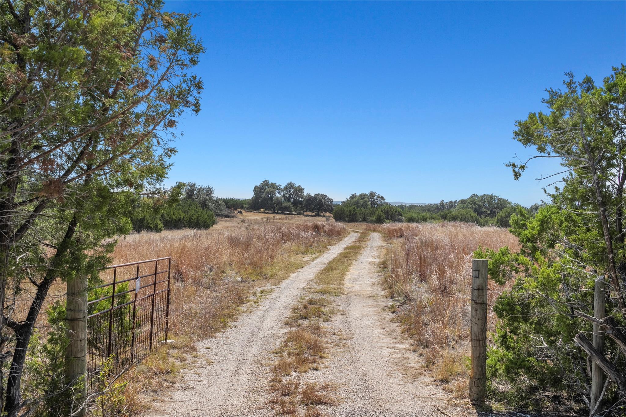 Image 4 of 9 For 219 Canyon Rd