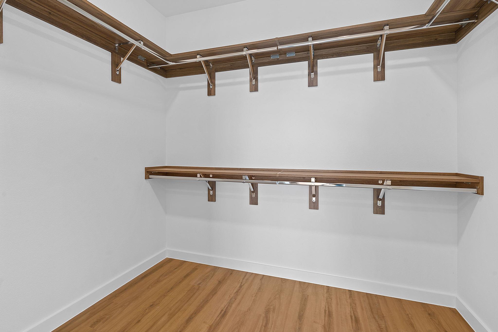 Image 16 of 30 For 2165 Gabriels Pl 1313