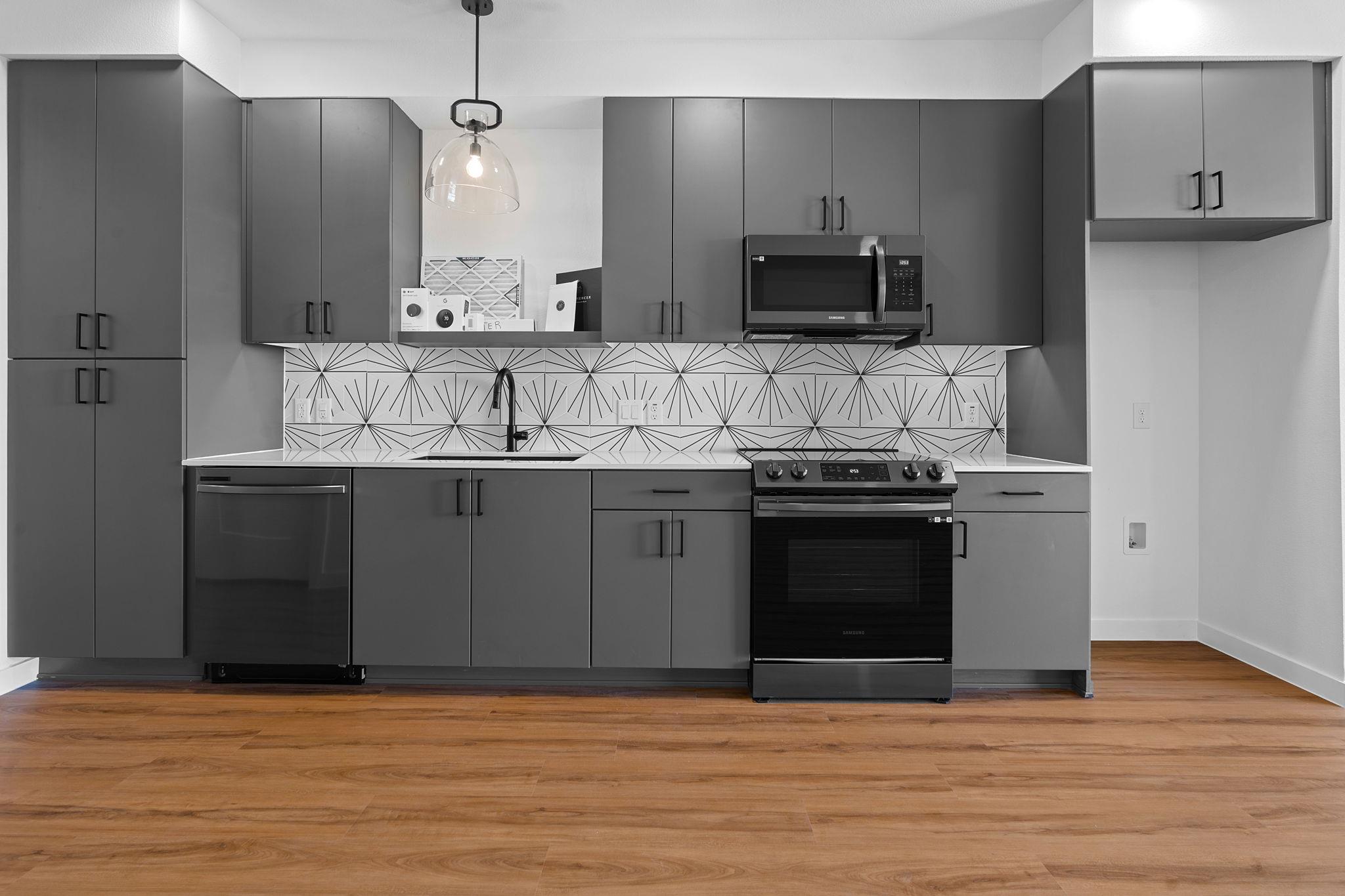 Image 2 of 30 For 2165 Gabriels Pl 1313