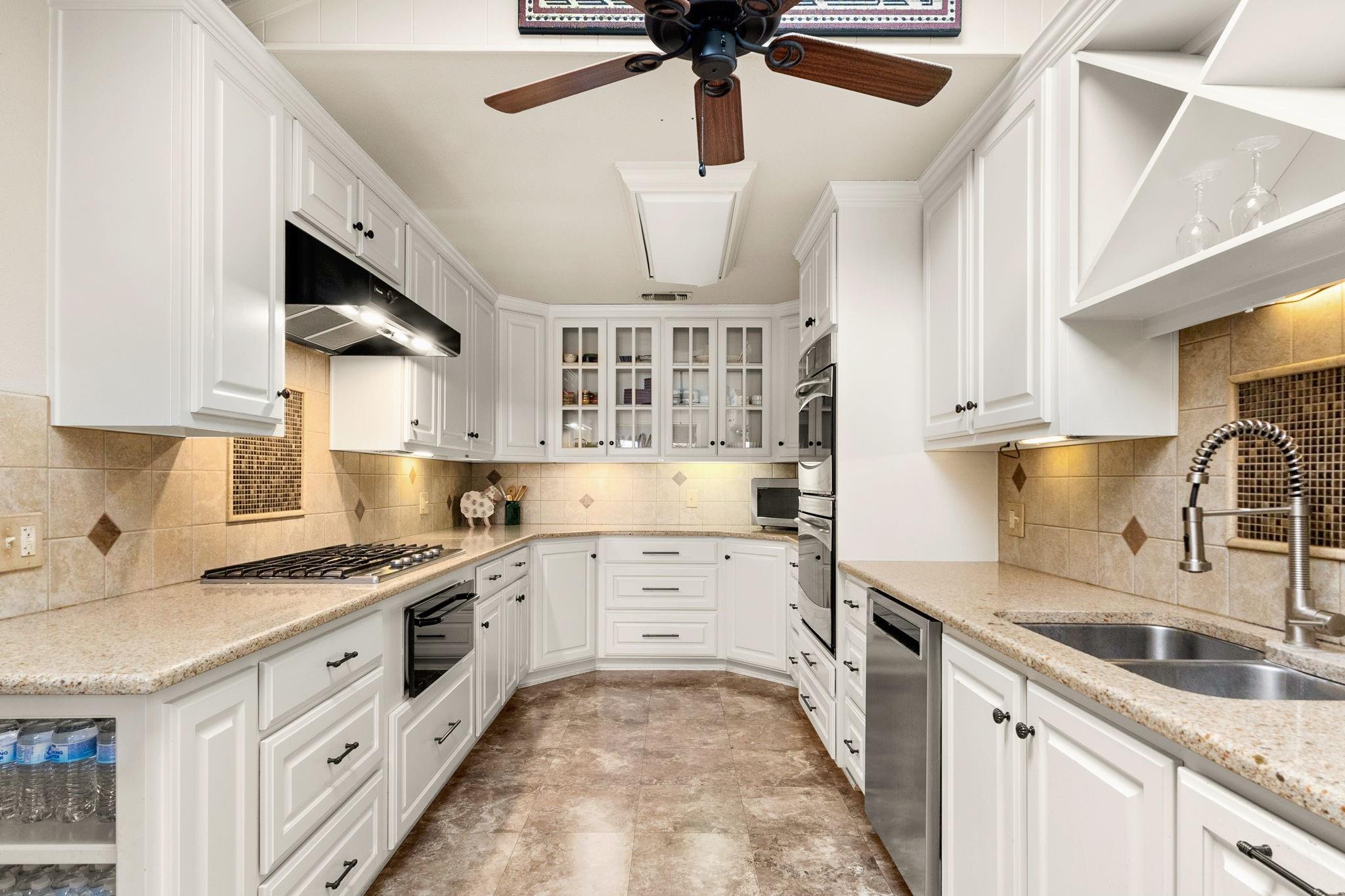Image 9 of 40 For 1385 Edwards Blvd